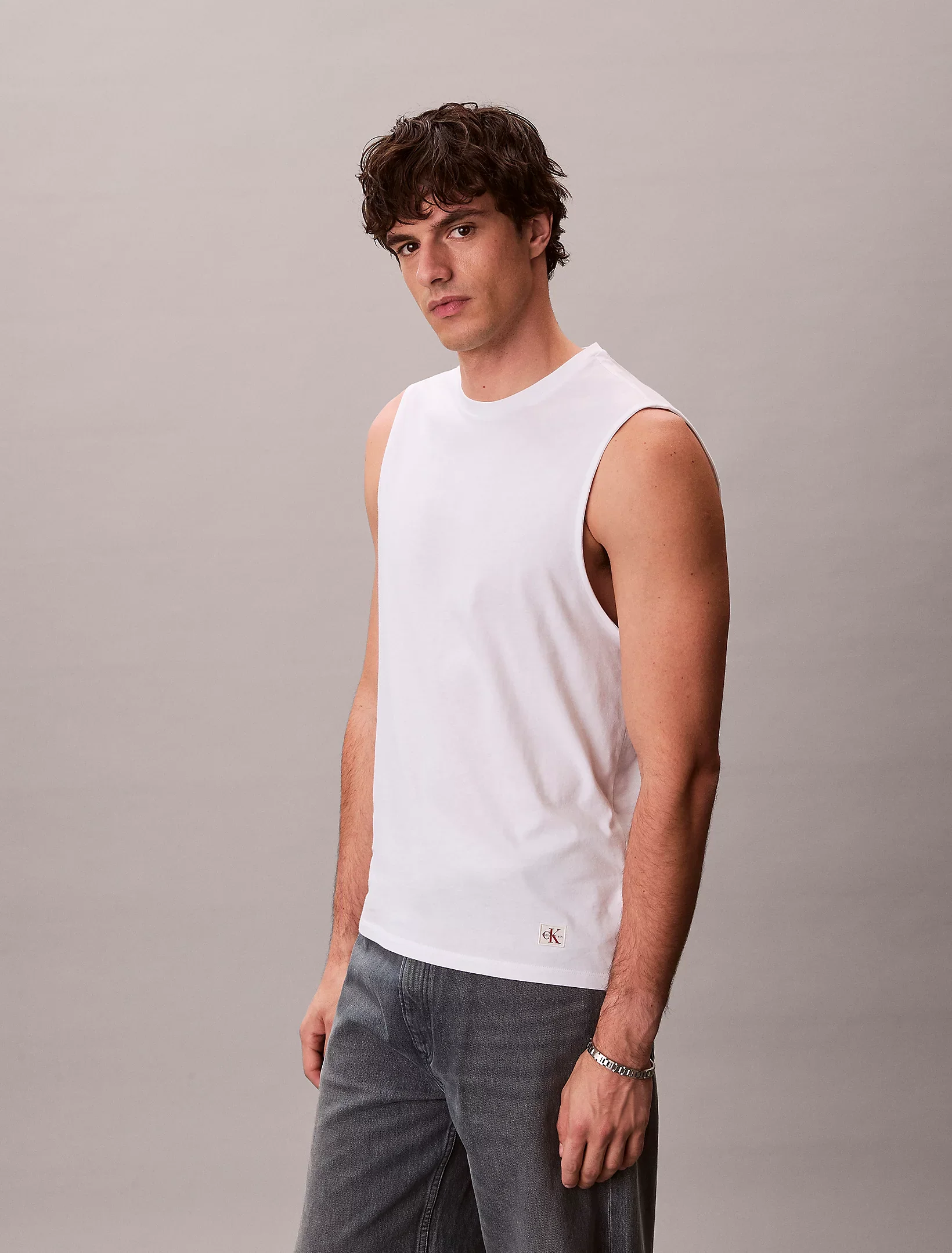 Calvin Klein Jeans miesten hihaton paita 30S Jersey Badge Muscle Tank, valkoinen - Image 6