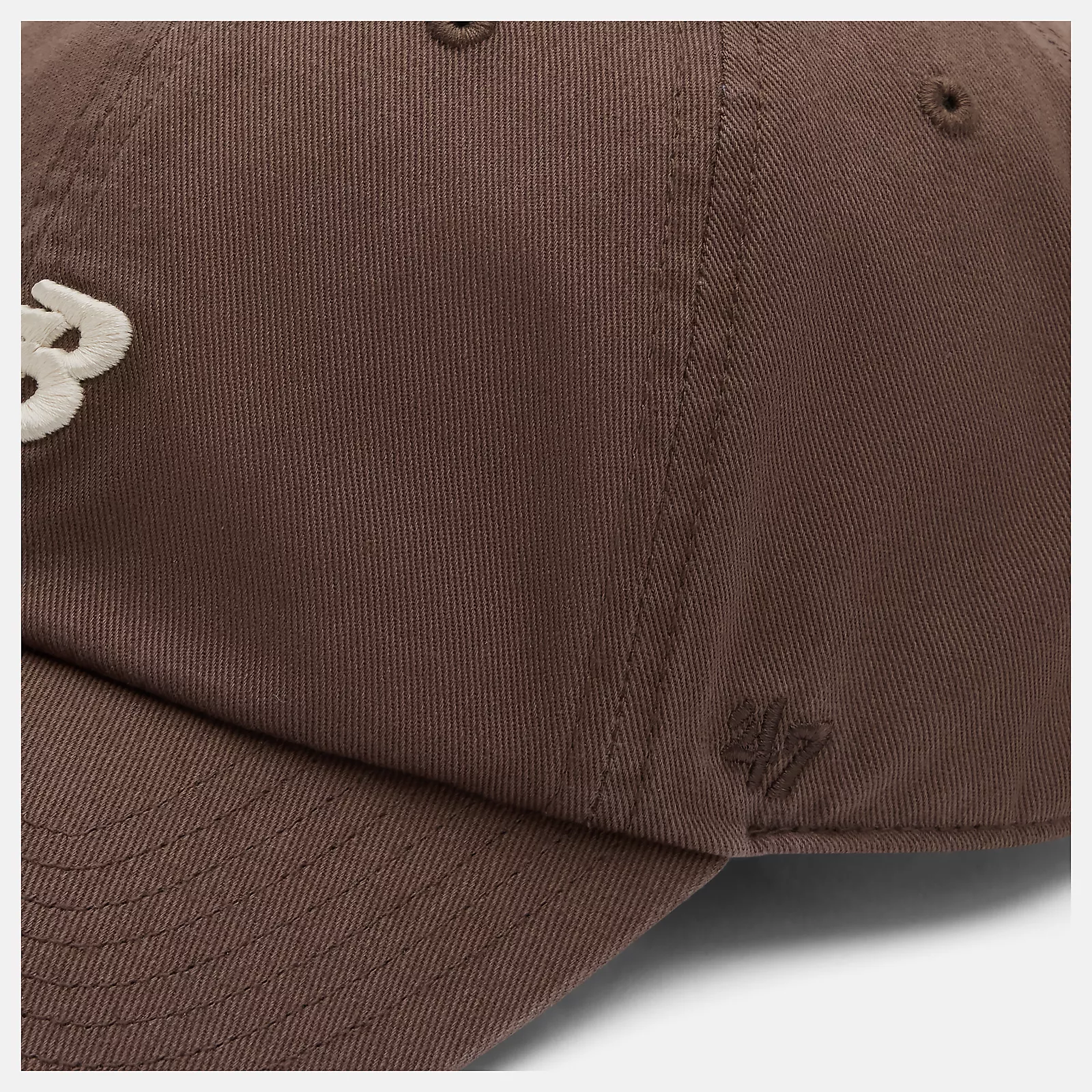 New Balance unisex lippis '47 Clean Up Hat Unisex, tummanruskea - Image 3