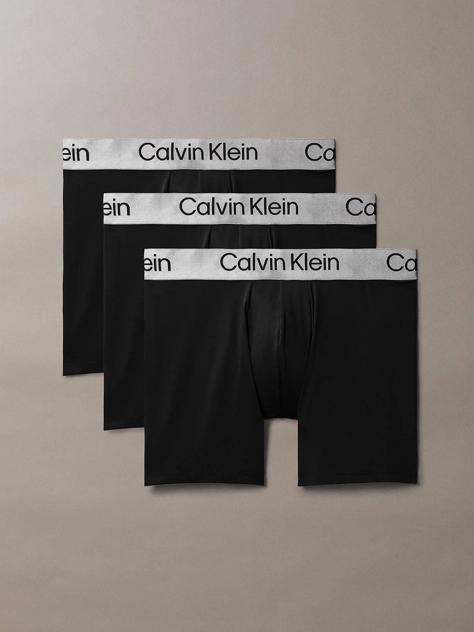 Calvin Klein miesten bokserit 3-pack Brief Silver, musta