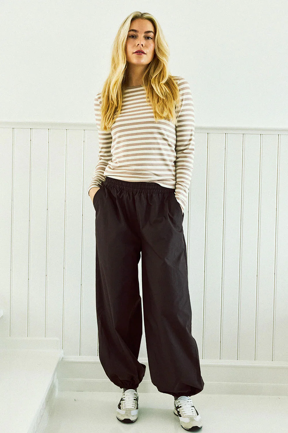 Freequent naisten housut Breeze Pants, musta