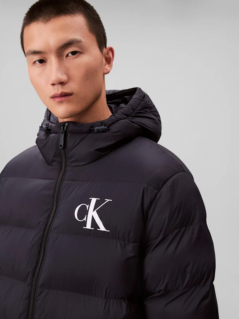 Calvin Klein Jeans miesten Puffertakki, LS NYLON MONOGRAM PUFFER JACKET Tummansininen - Image 3