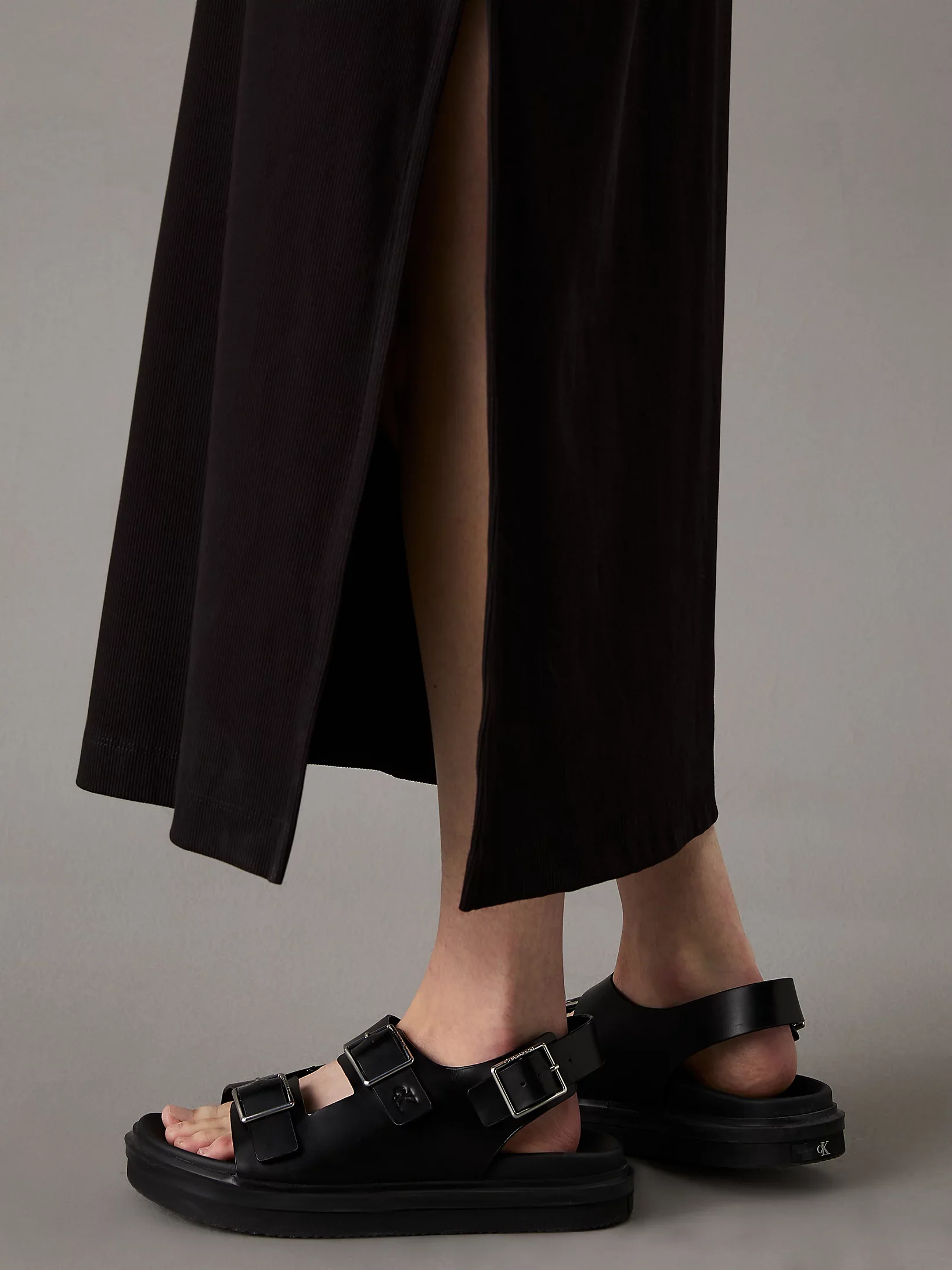 Calvin Klein Jeans naisten mekko, K-MONOLOGO LONG RIB TEE DRESS Musta - Image 3