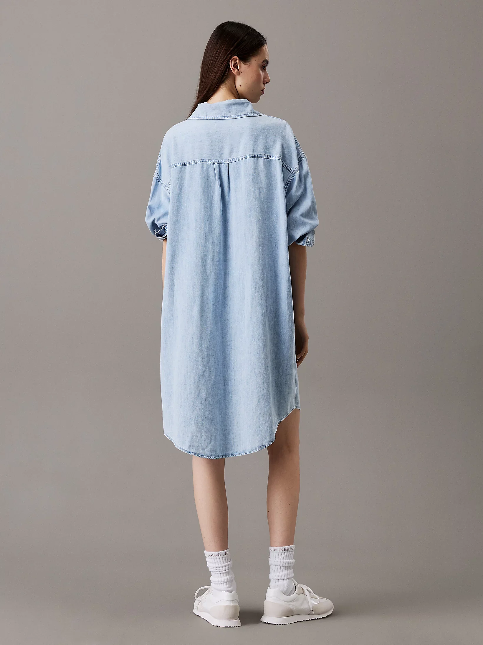 Calvin Klein Jeans naisten mekko, RELAXED DENIM SHIRT DRESS Vaaleansininen - Image 2
