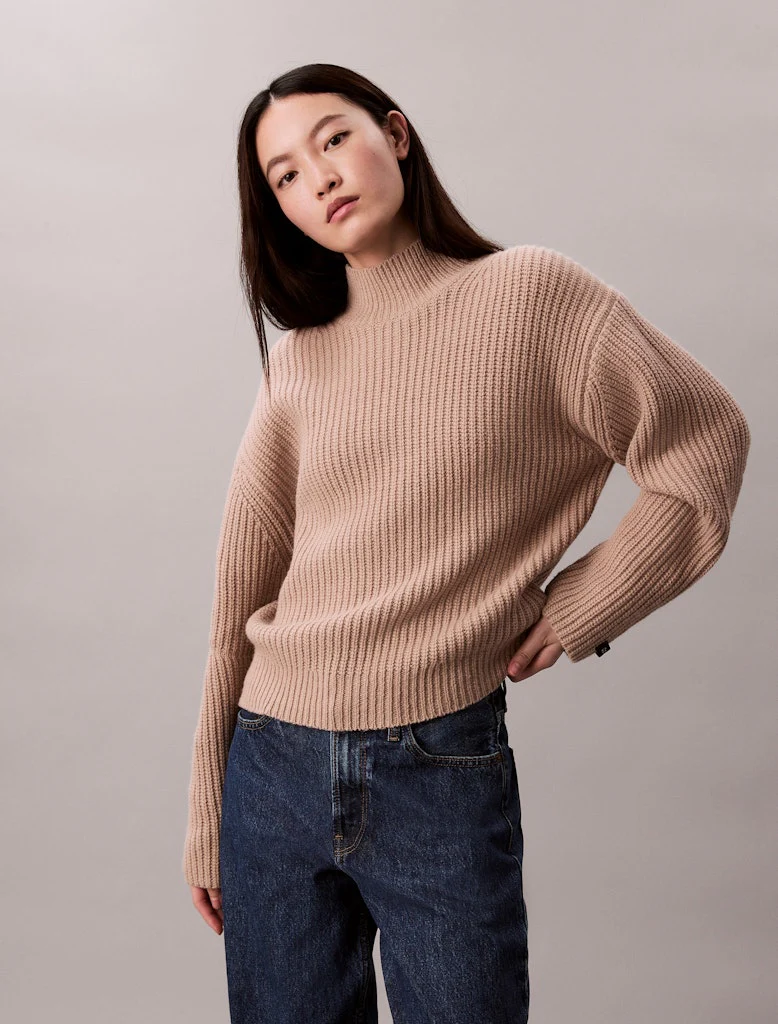 Calvin Klein Jeans naisten neulepusero, CHUNKY WOOL BLEND T NECK SWEATER Luonnonvalkoinen