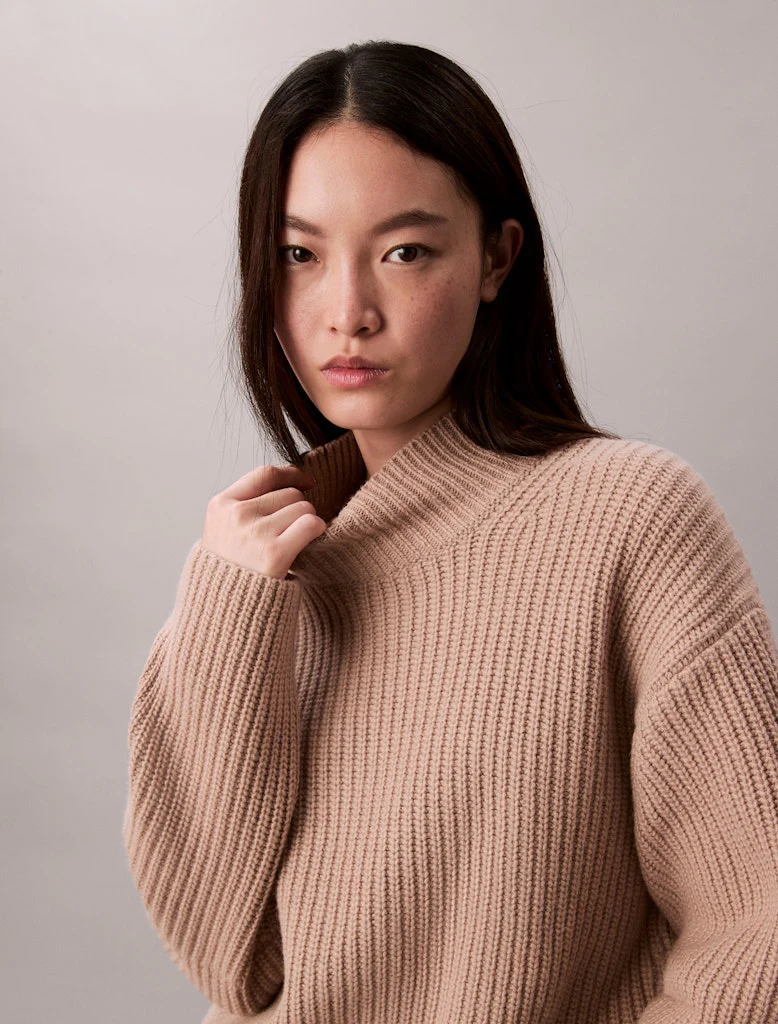 Calvin Klein Jeans naisten neulepusero, CHUNKY WOOL BLEND T NECK SWEATER Luonnonvalkoinen - Image 2
