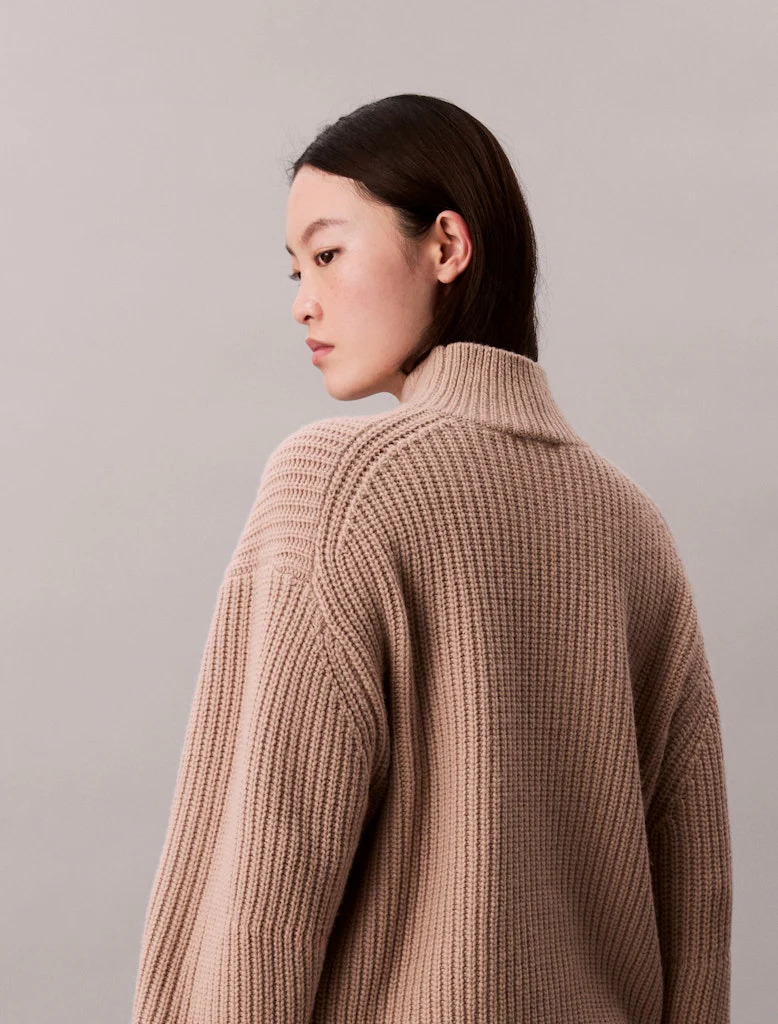 Calvin Klein Jeans naisten neulepusero, CHUNKY WOOL BLEND T NECK SWEATER Luonnonvalkoinen - Image 4