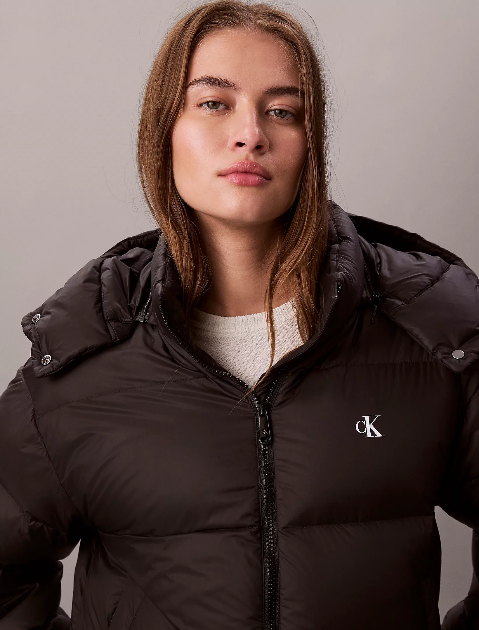 Calvin Klein Jeans naisten untuvatakki, ESSENTIAL MIDWEIGHT PUFFER JACKET Musta - Image 4