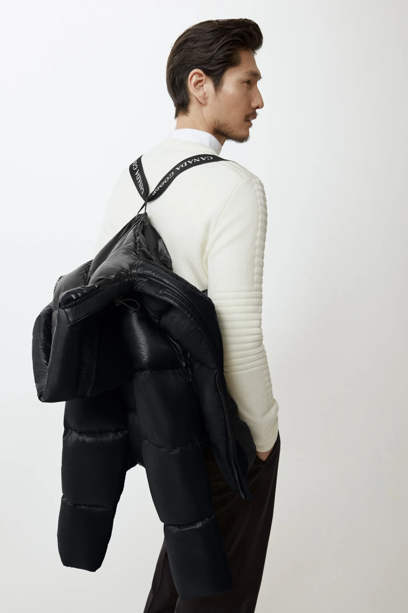 Canada Goose Miesten Untuvatakki CROFTON PUFFER-TTT Musta - Image 5