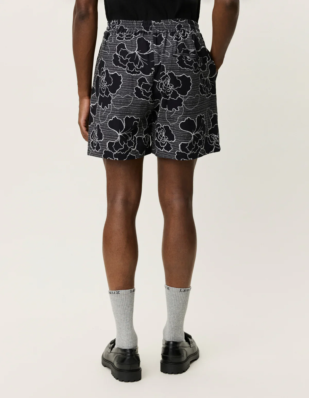 Les Deux Charlie Poppy Aop Shorts, musta - Image 6
