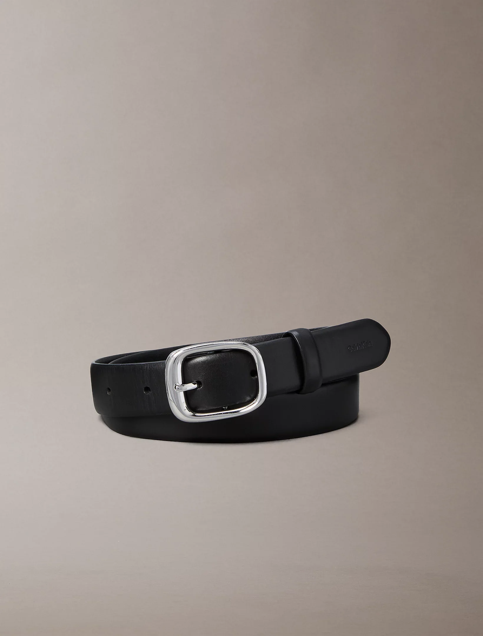Calvin Klein Accessories naisten vyö Chunky Buckle 30MM Smooth, musta - Image 2