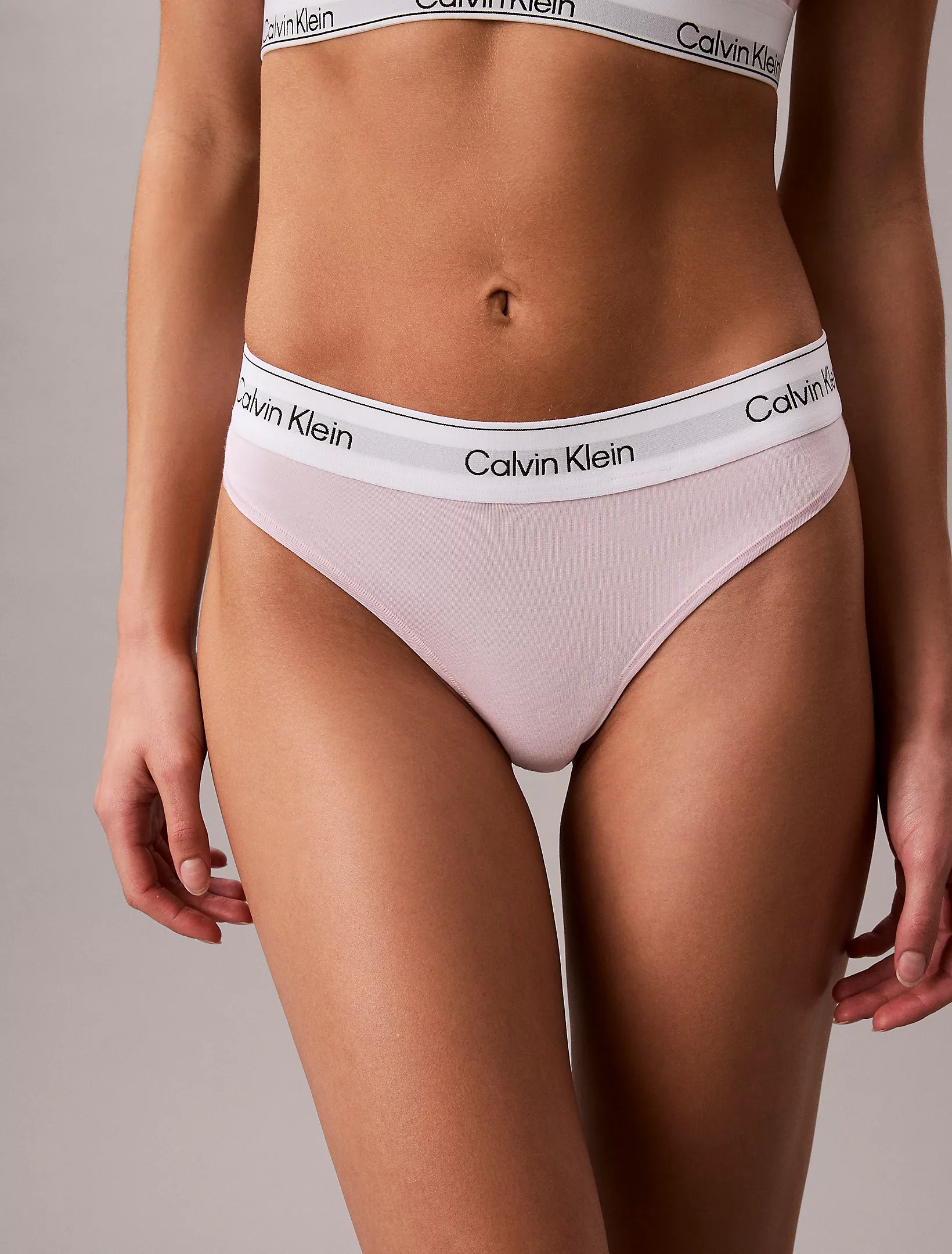 Calvin Klein naisten stringit CK Thong, vaaleanpunainen - Image 4