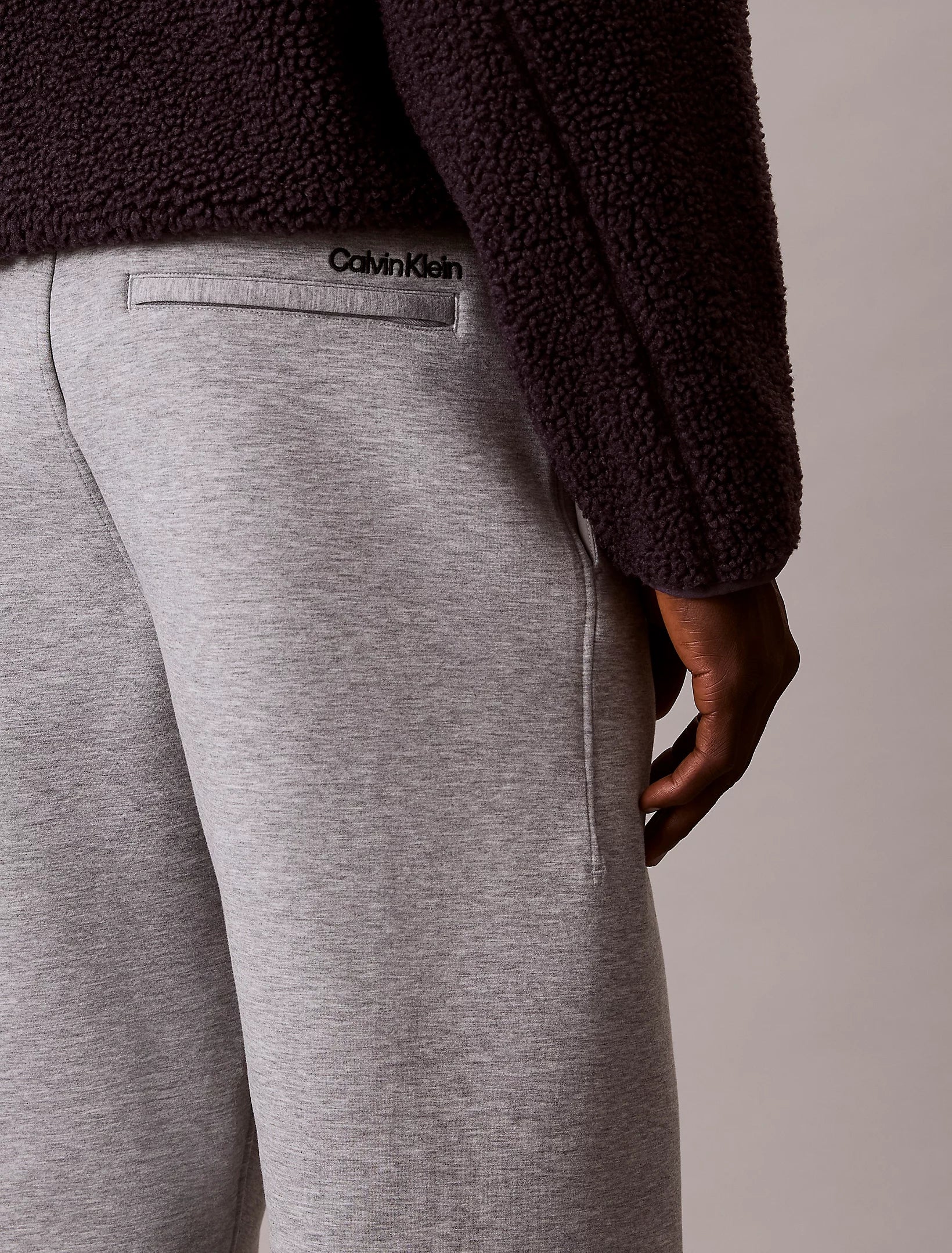 Calvin Klein Jeans miesten collegehousut Cotton Spacer Jogger, vaaleanharmaa - Image 3