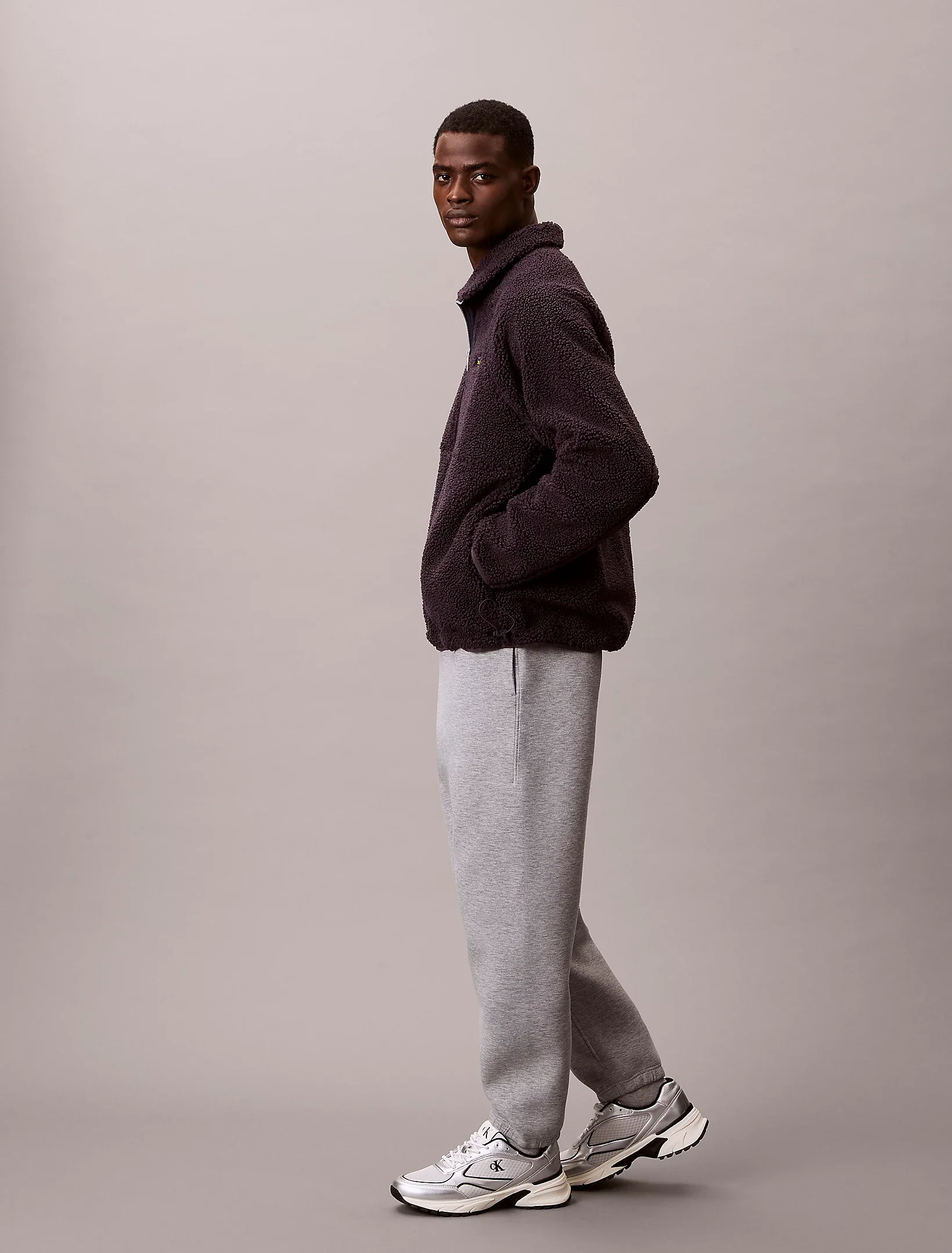 Calvin Klein Jeans miesten collegehousut Cotton Spacer Jogger, vaaleanharmaa - Image 5