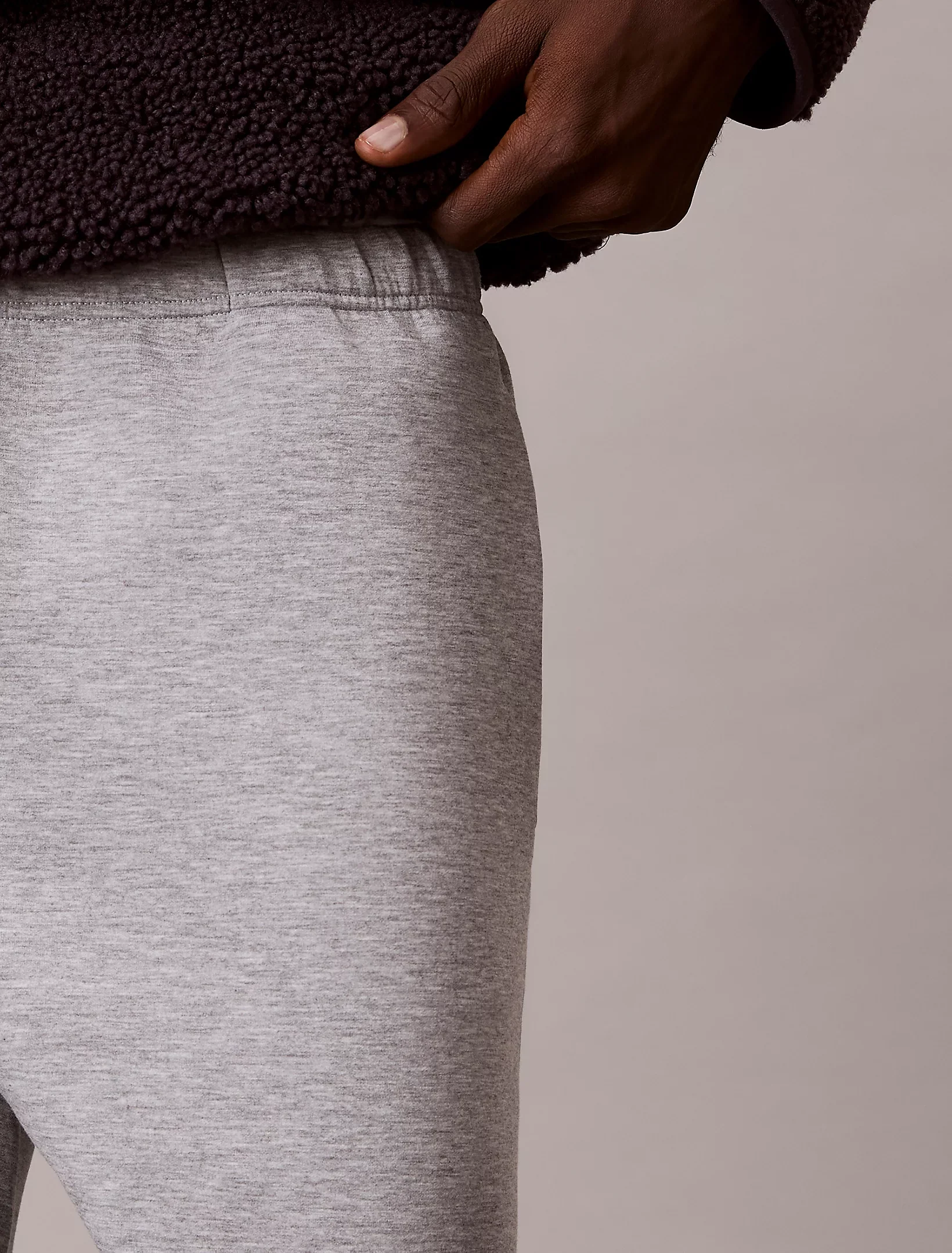 Calvin Klein Jeans miesten collegehousut Cotton Spacer Jogger, vaaleanharmaa - Image 6