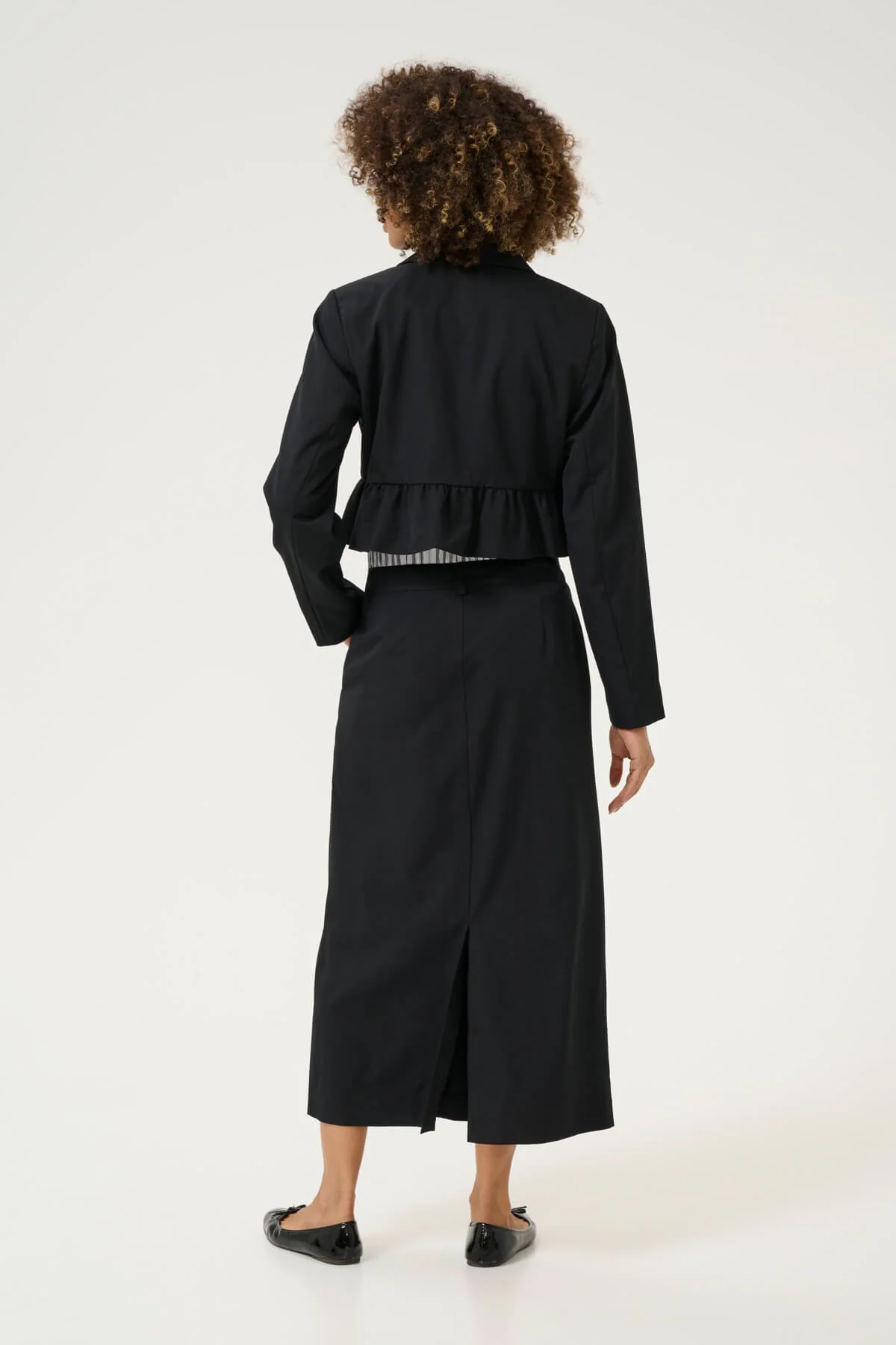 Culture naisten bleiseri, CUCHERSTIN ANIE SHORT BLAZER Black - Image 2