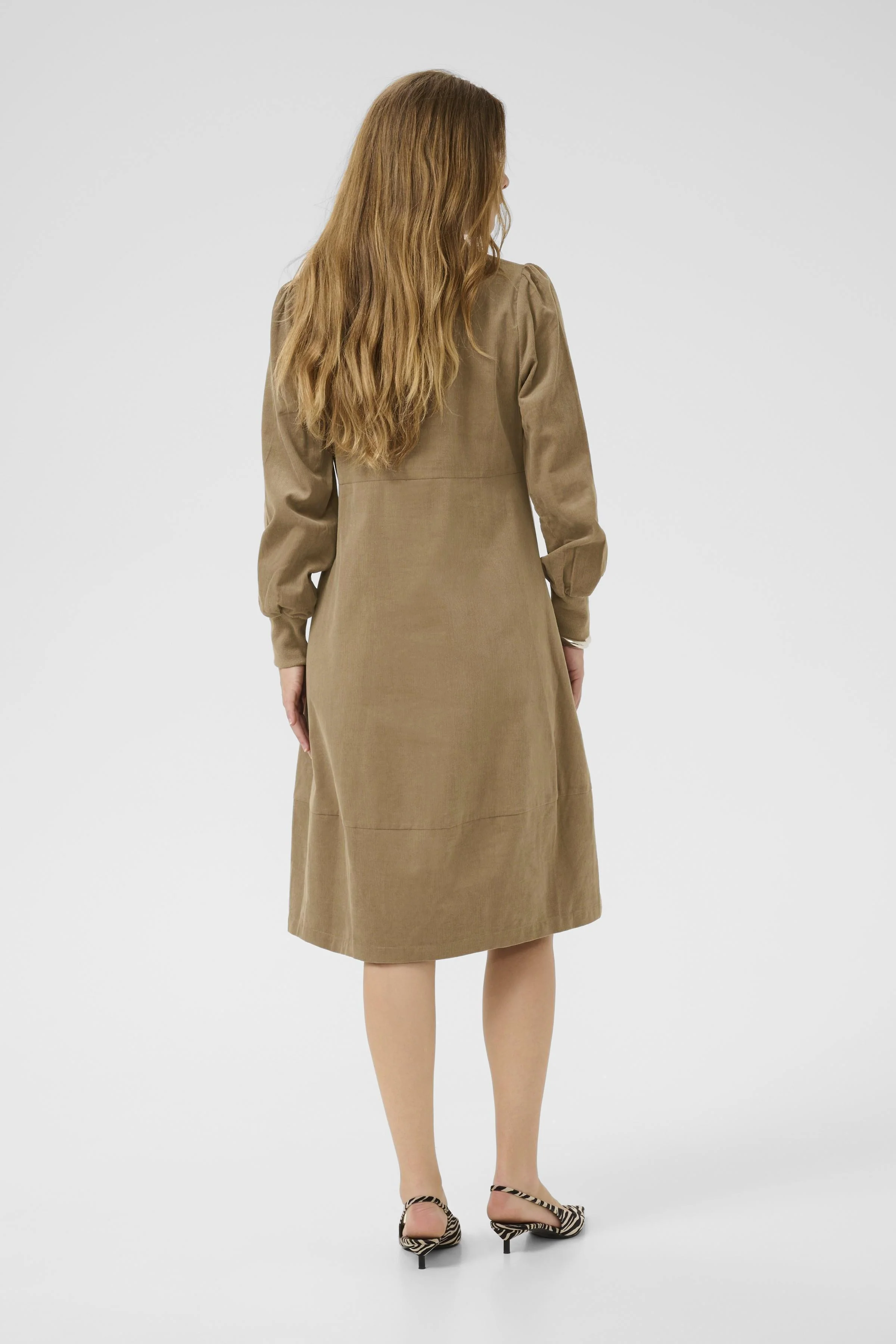 Culture naisten mekko, RHAENA LS DRESS Timber Wolf - Image 2