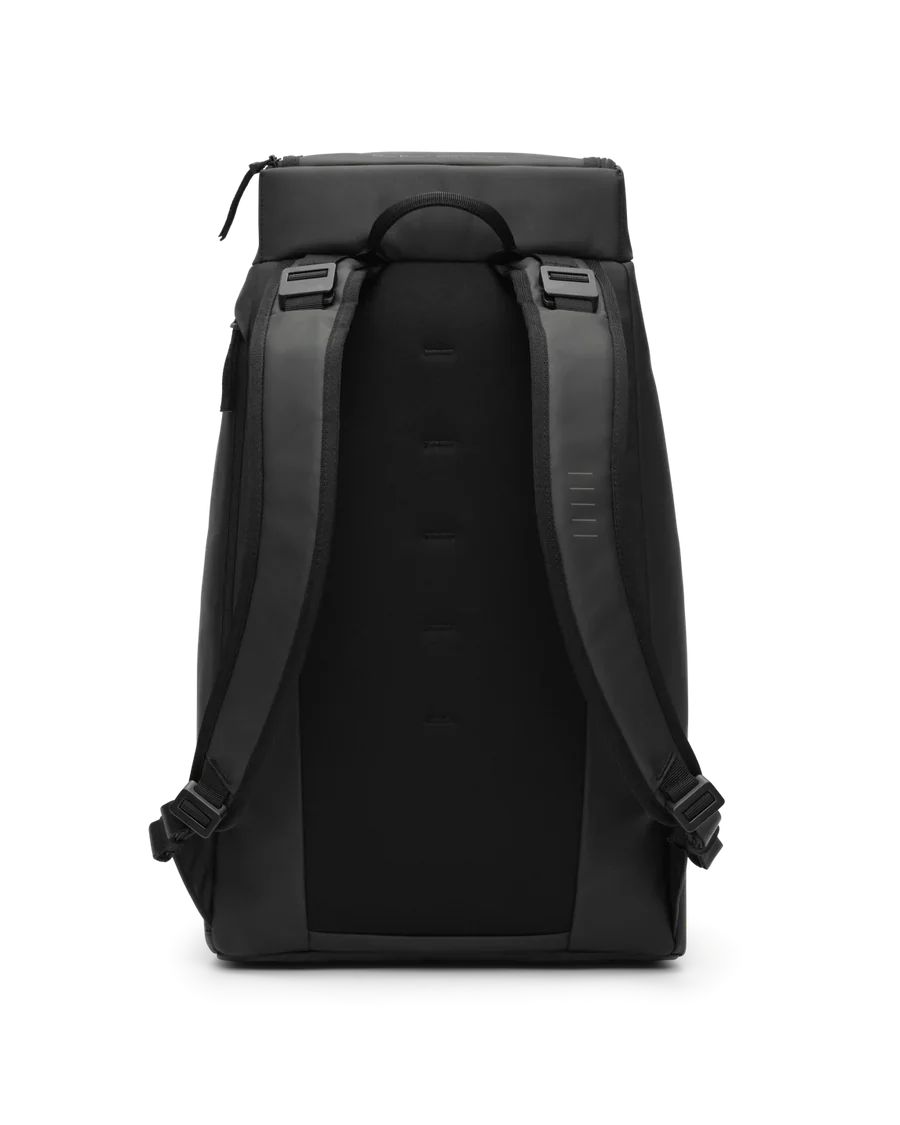 DB Unisex Reppu, HUGGER BACKPACK 30L NOS Musta - Image 7