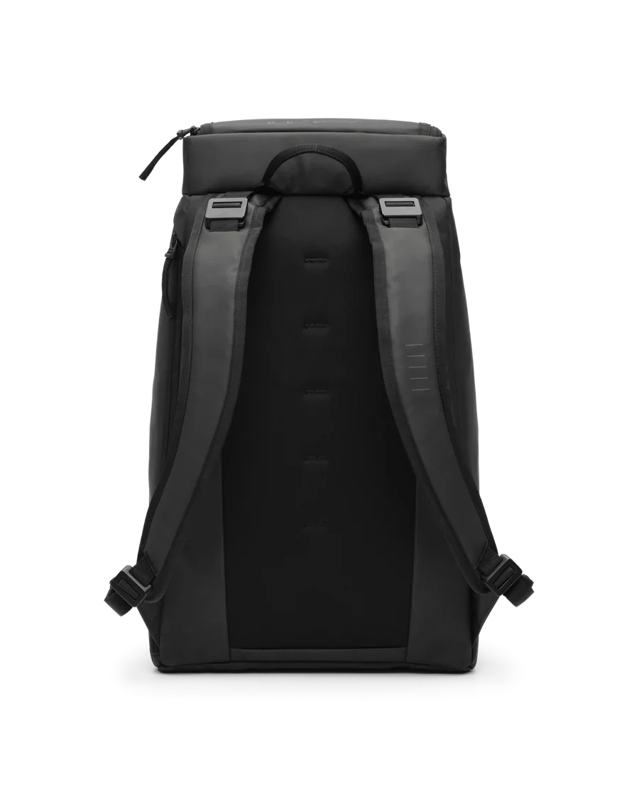 DB Unisex Reppu, HUGGER BACKPACK 25L NOS Musta - Image 7
