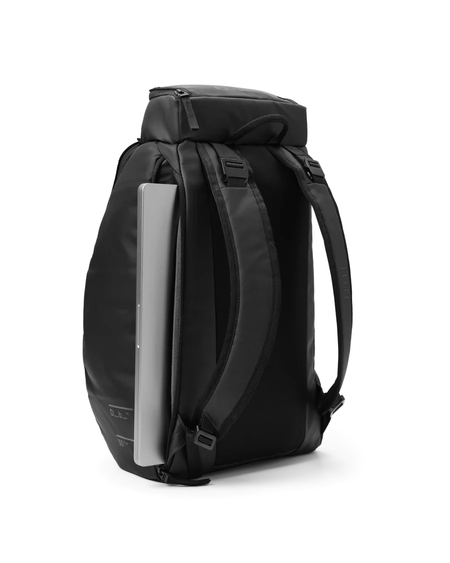 DB Unisex Reppu, HUGGER BACKPACK 30L NOS Musta - Image 3