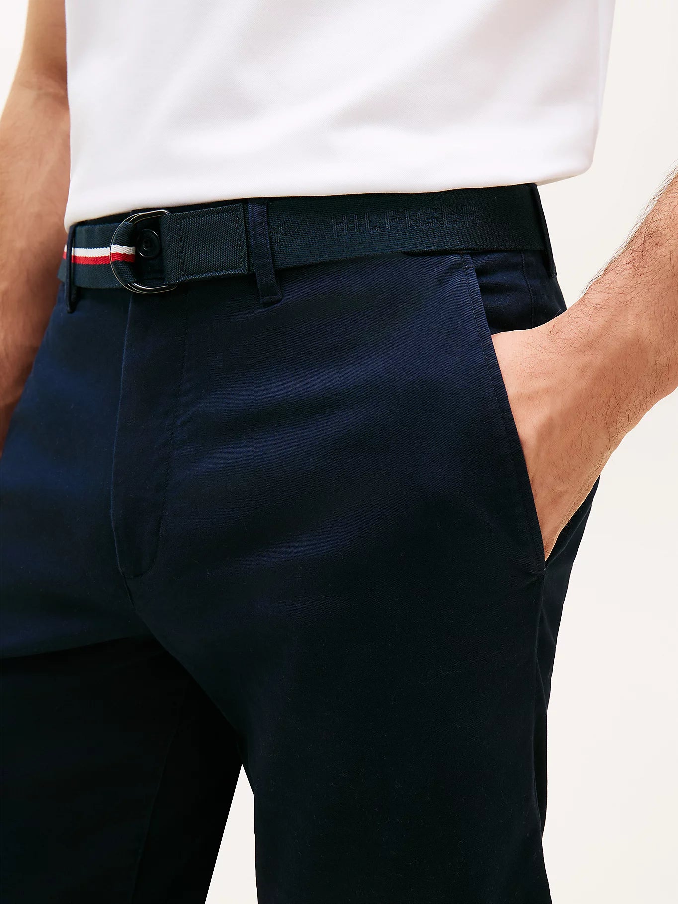 Tommy Hilfiger miesten shortsit Denton 9.5 Inc ESS Twill W/ Belt, tummansininen - Image 3