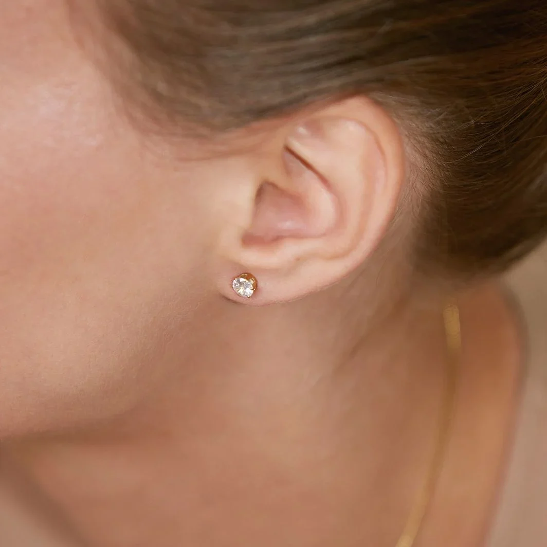 Edblad korvakorut, CROWN STUDS GOLD Kullankeltainen - Image 2