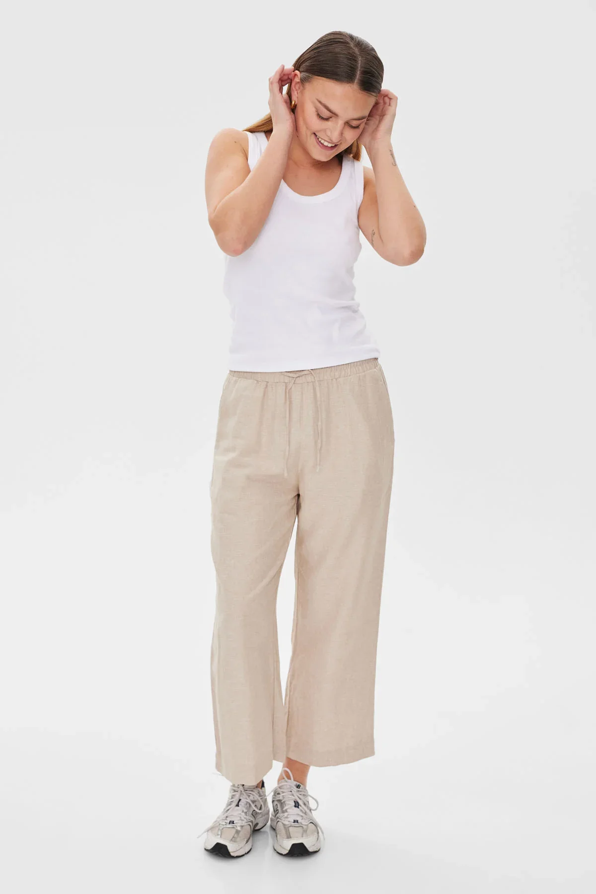 Freequent Naisten housut LA PANT 7/8 LINEN Vaalea Beige - Image 4
