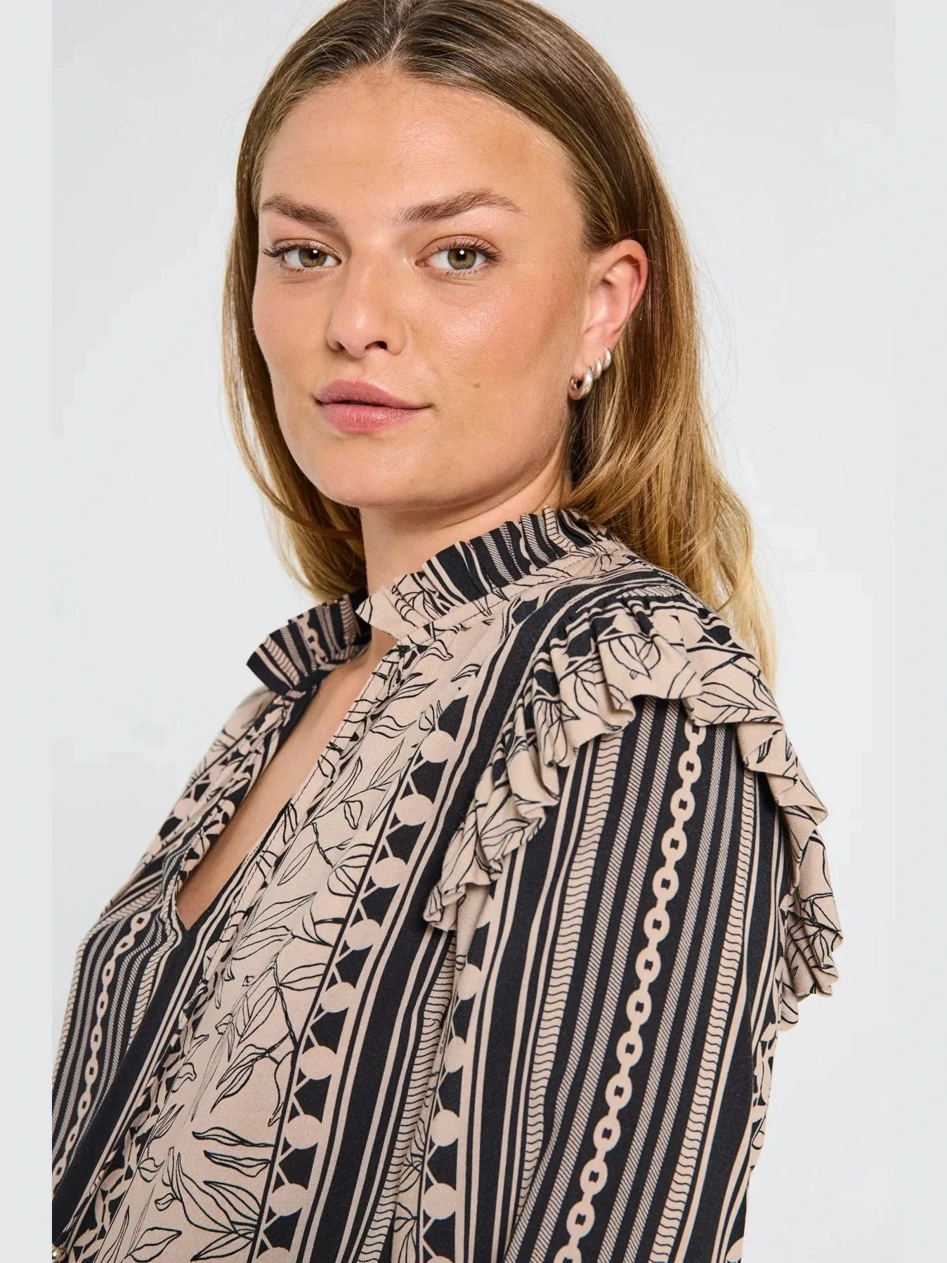 Freequent Naisten Pusero, TIDY BLOUSE Musta Kuosi - Image 2