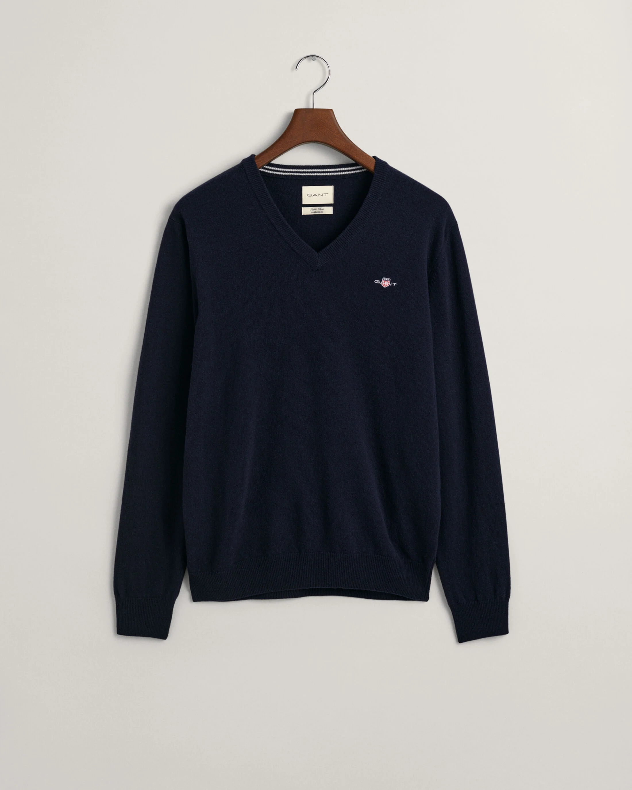 Gant miesten neule, SUPERFINE LAMBSWOOL V-NECK Tummansininen - Image 3