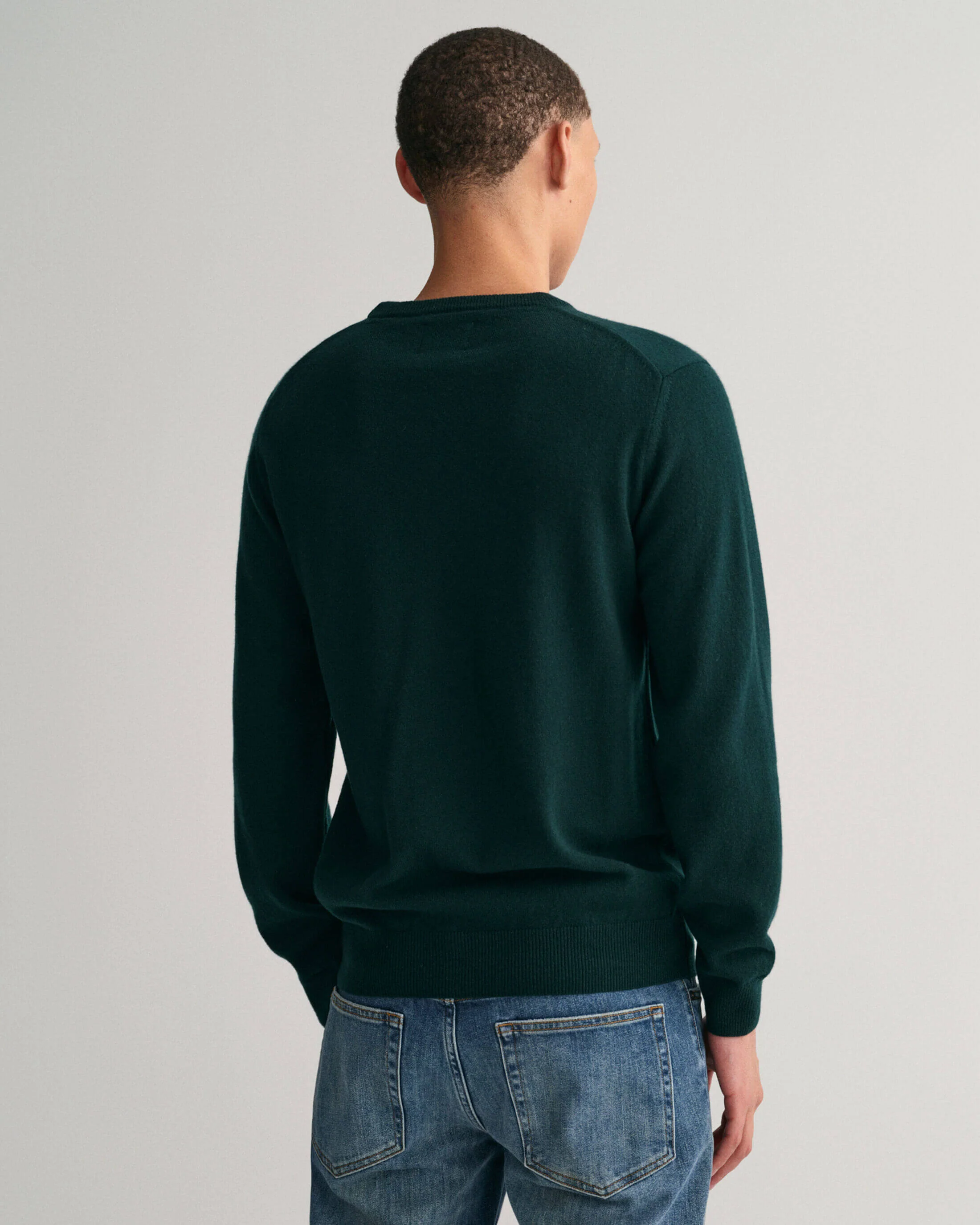 Gant Miesten Neulepaita, SUPERFINE LAMBSWOOL C-NECK Armeijanvihreä - Image 2