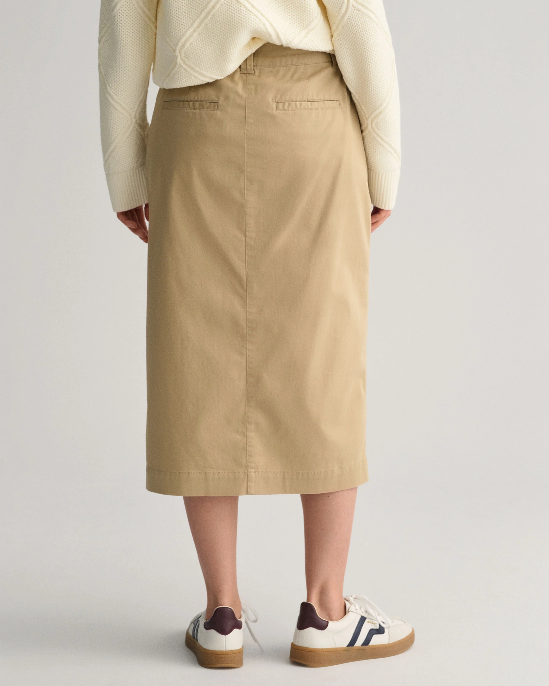 Gant naisten hame, CHINO SLIT SKIRT Vaalea Beige - Image 2