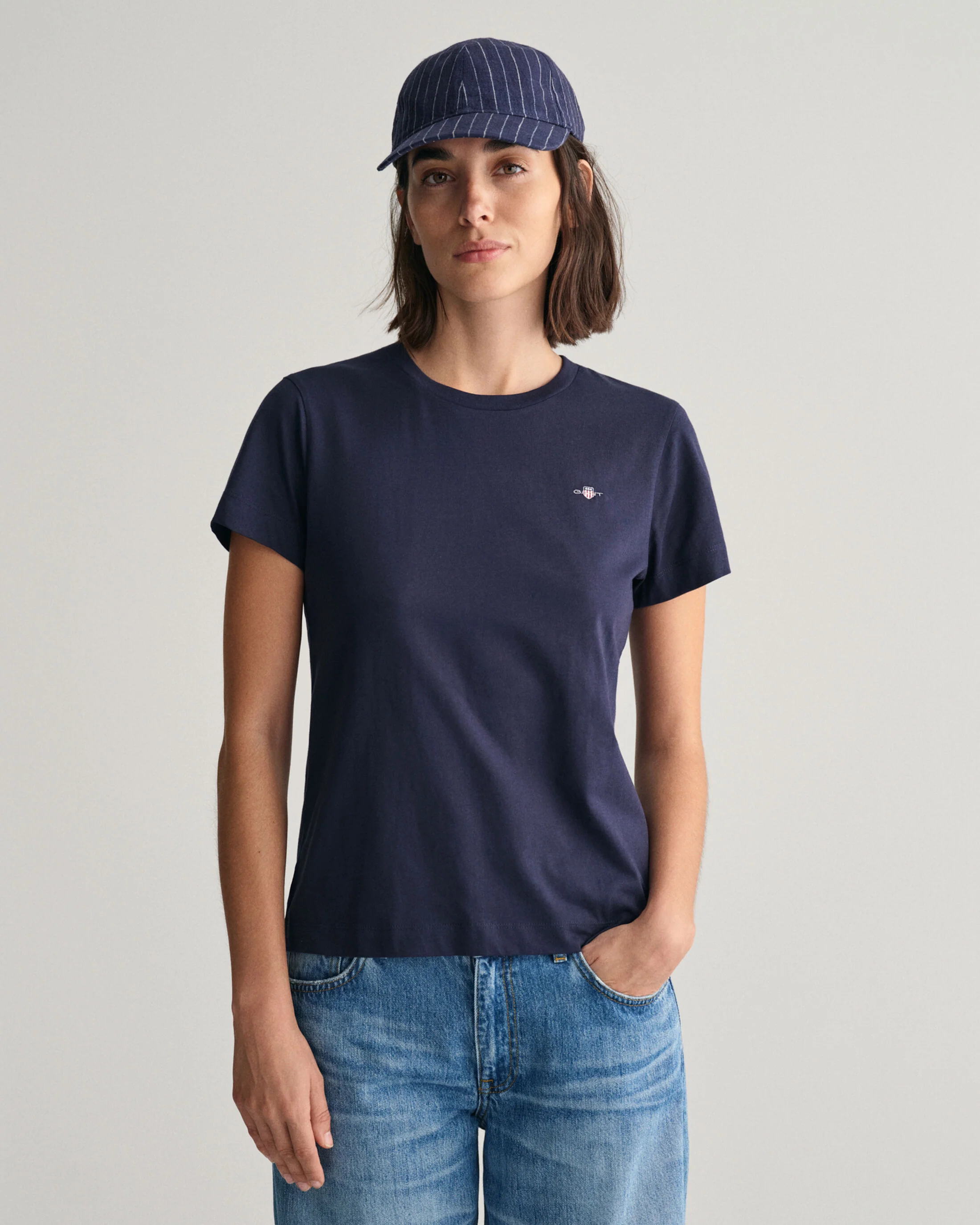 Gant naisten t-paita, REG SHIELD SS T-SHIRT Tummansininen