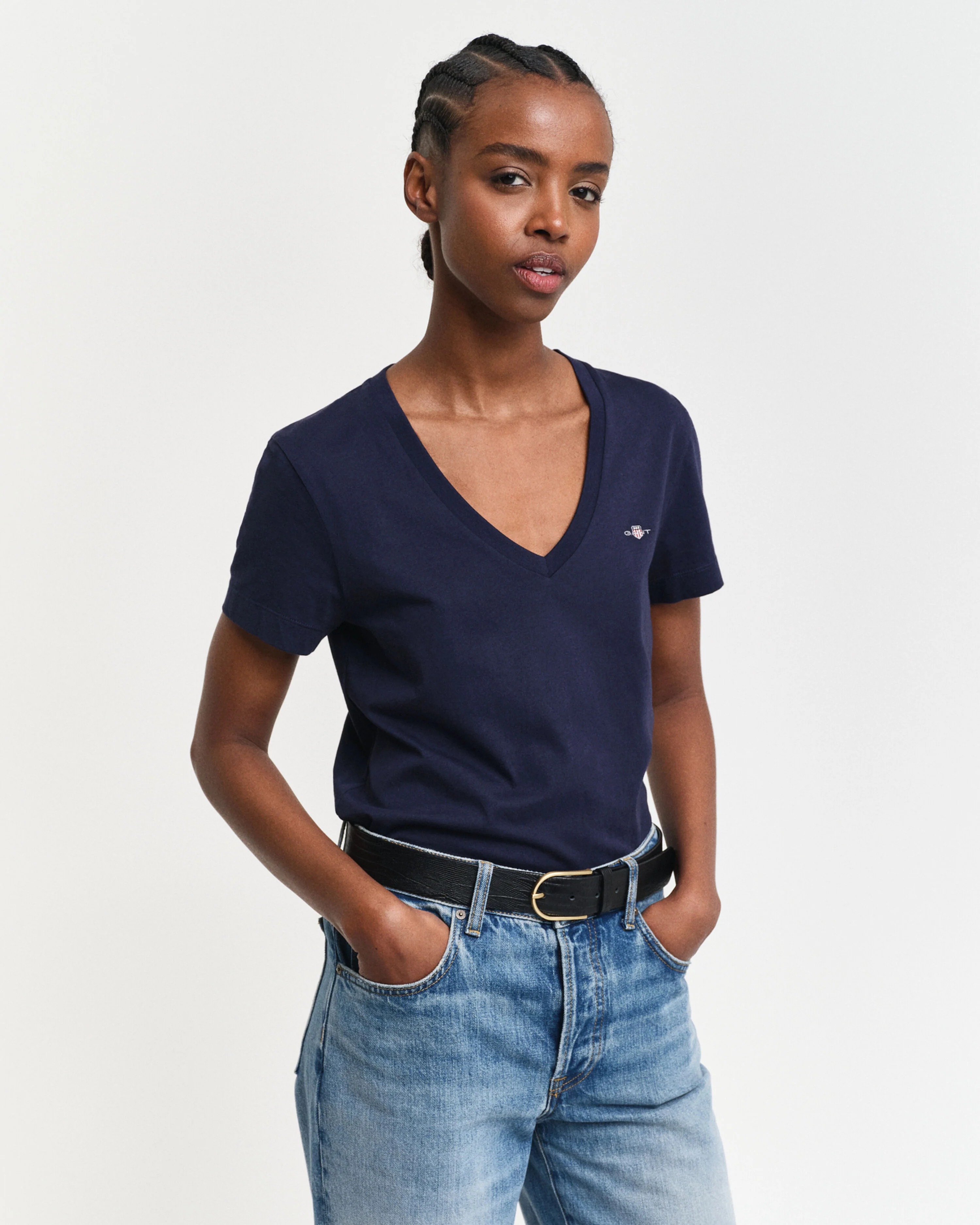Gant naisten t-paita, REG SHIELD SS V-NECK T-SHIRT Tummansininen