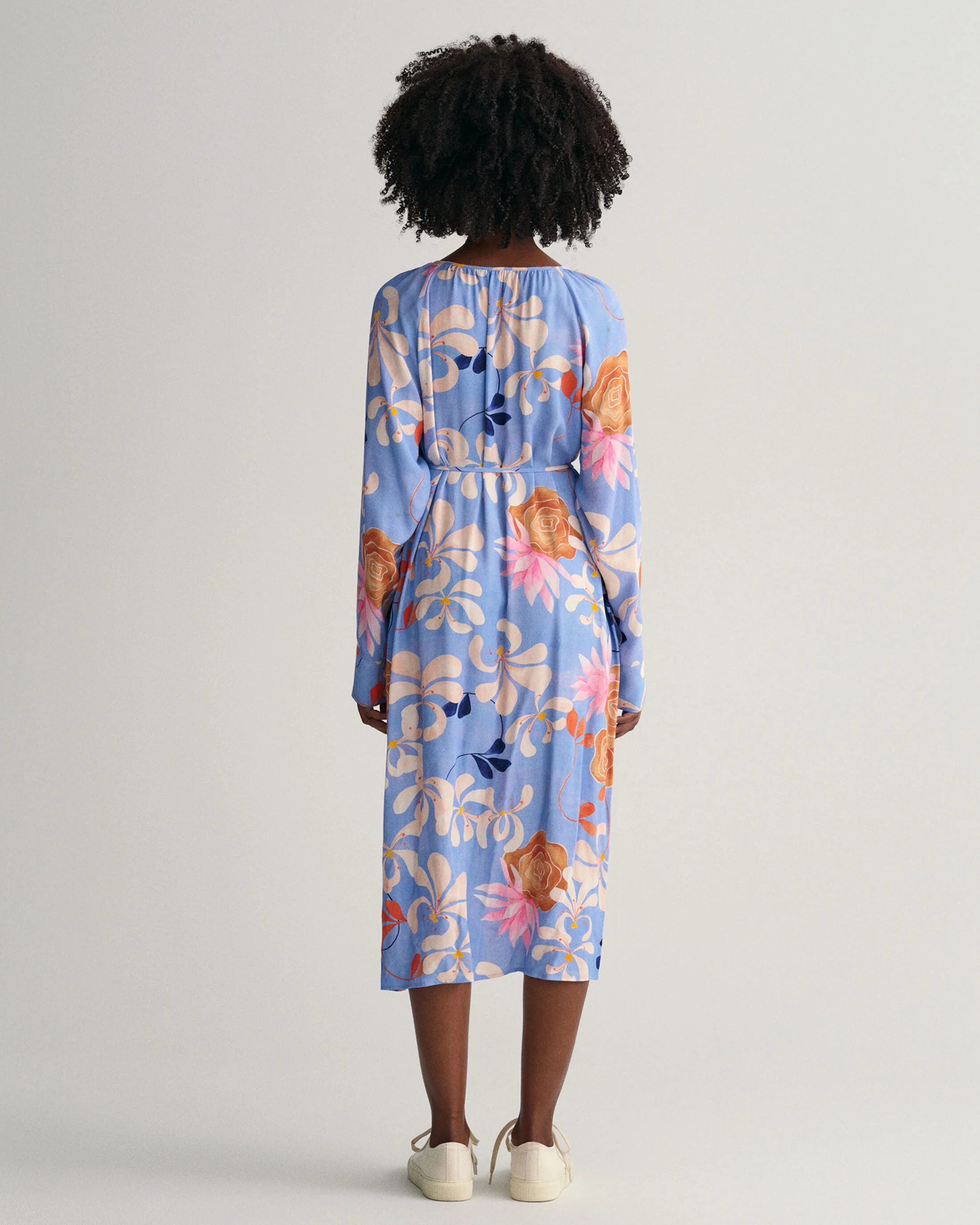 Gant printtikuvioitu floral mekko, REG FLORAL PRINT V-NECK DRESS Sininen Kuosi - Image 2