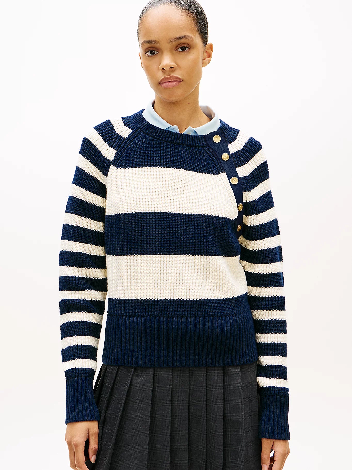 Tommy Hilfiger naisten neulepusero Gold Btn Utility LS C-NK SWT, raidallinen sininen