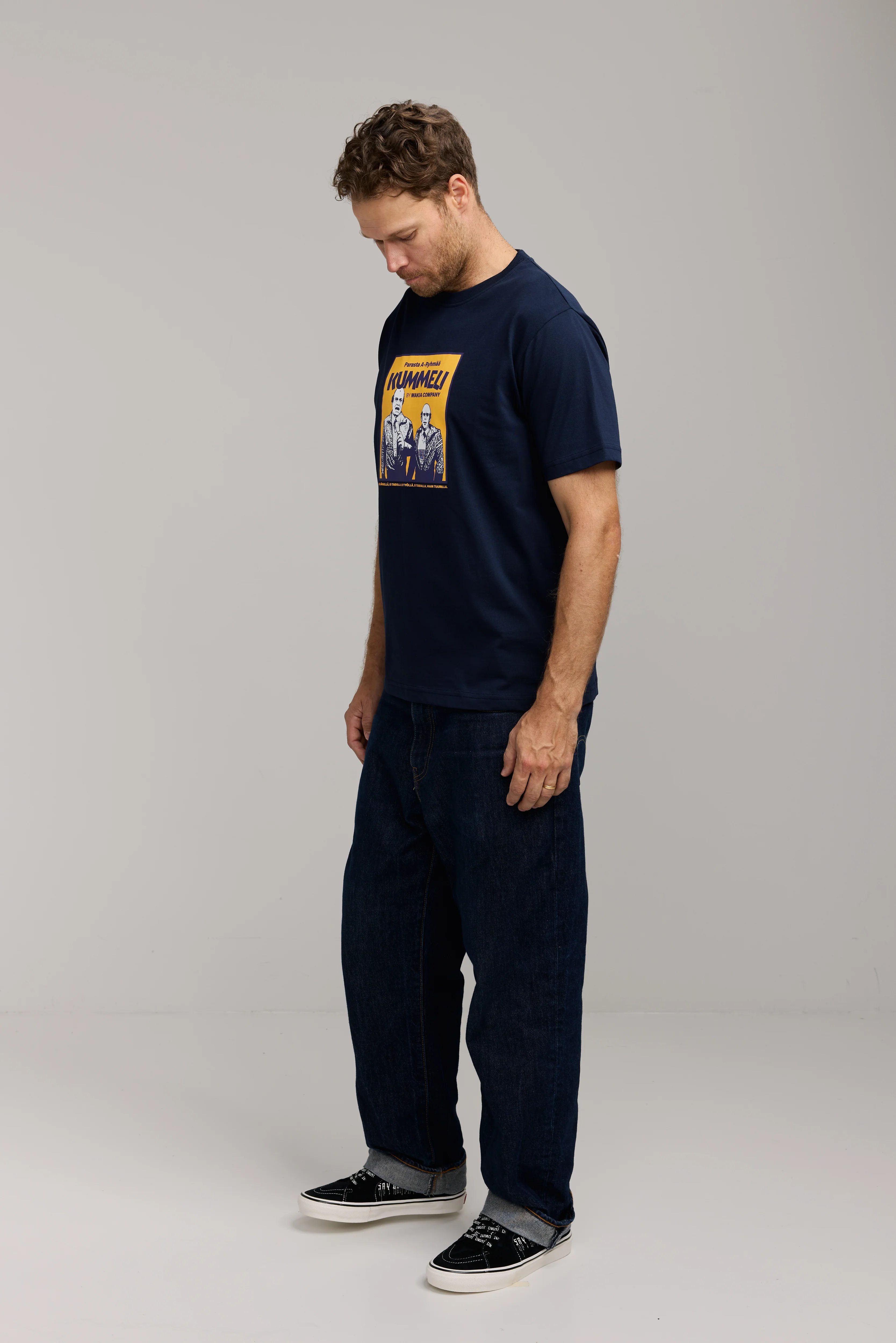 Makia Kummeli A-Ryhmä T-shirt, tummansininen - Image 6
