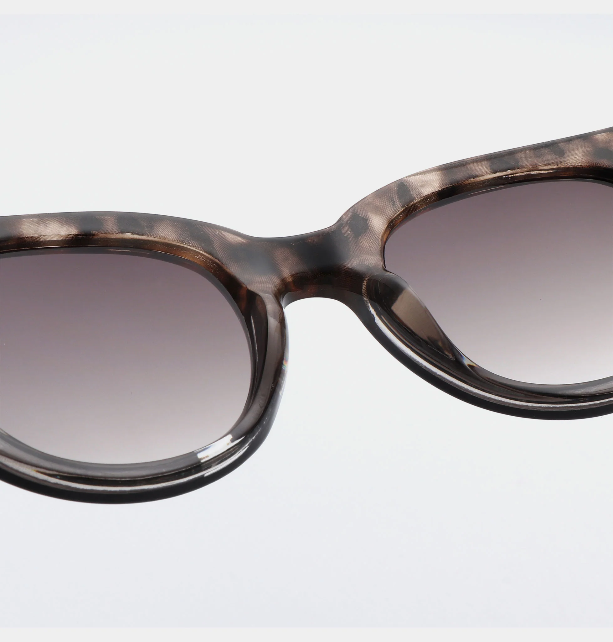 A.Kjaerbede Unisex aurinkolasit Lilly, musta kuosi - Image 3