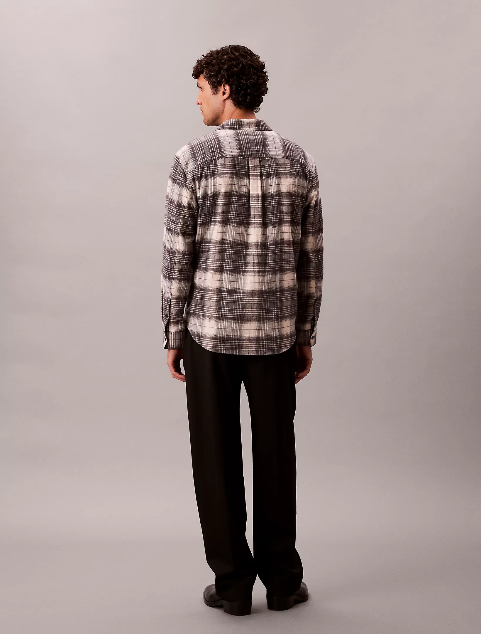 Calvin Klein Jeans miesten kauluspaidat LS BRUSHED PLAID EASY SHIRT, harmaa ruutu - Image 3