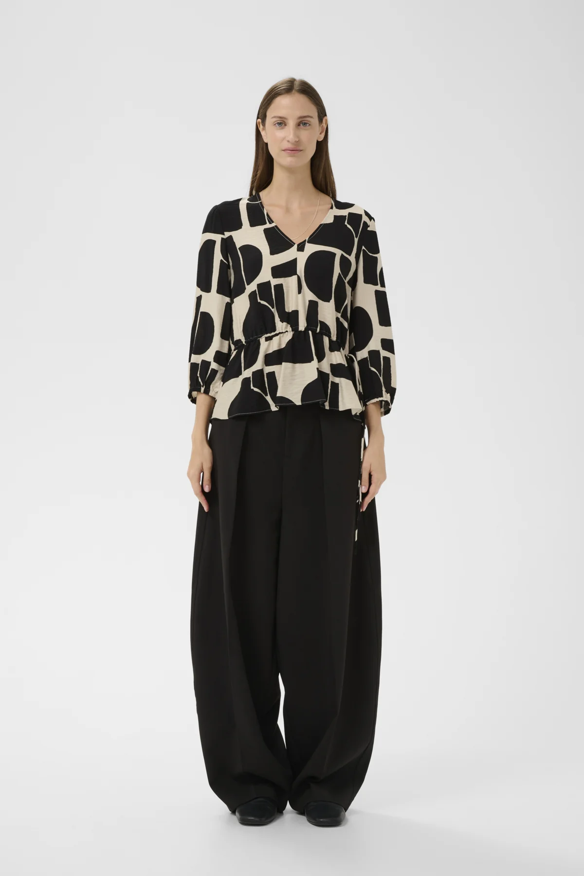 Inwear naisten pusero LYNNIW V-Neck, musta kuosillinen - Image 6