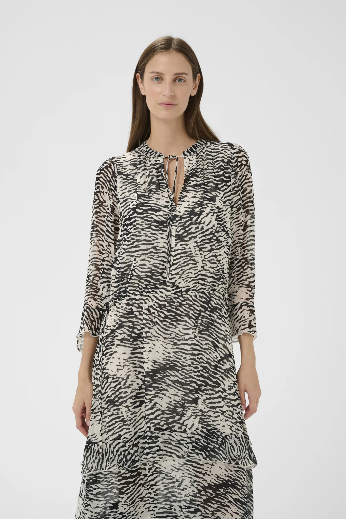 Inwear naisten mekko LyonIW Dress, Black Wavy Structure - Image 2