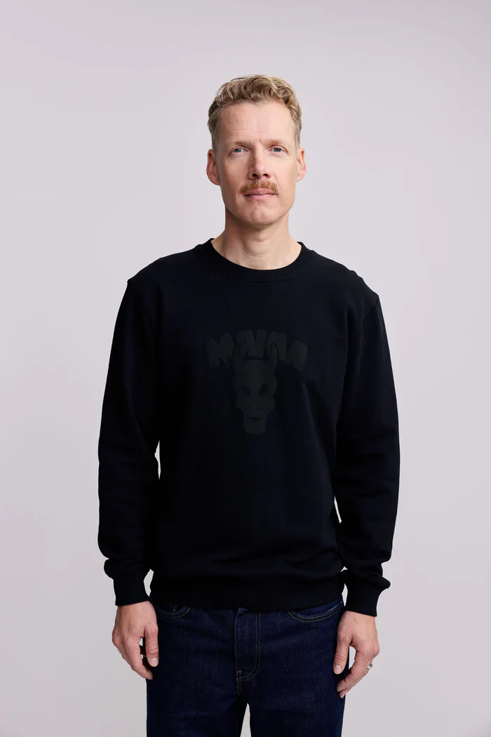 Makia miesten collegepaita, TUOMIOPÄIVÄ SWETSHIRT Musta - Image 3