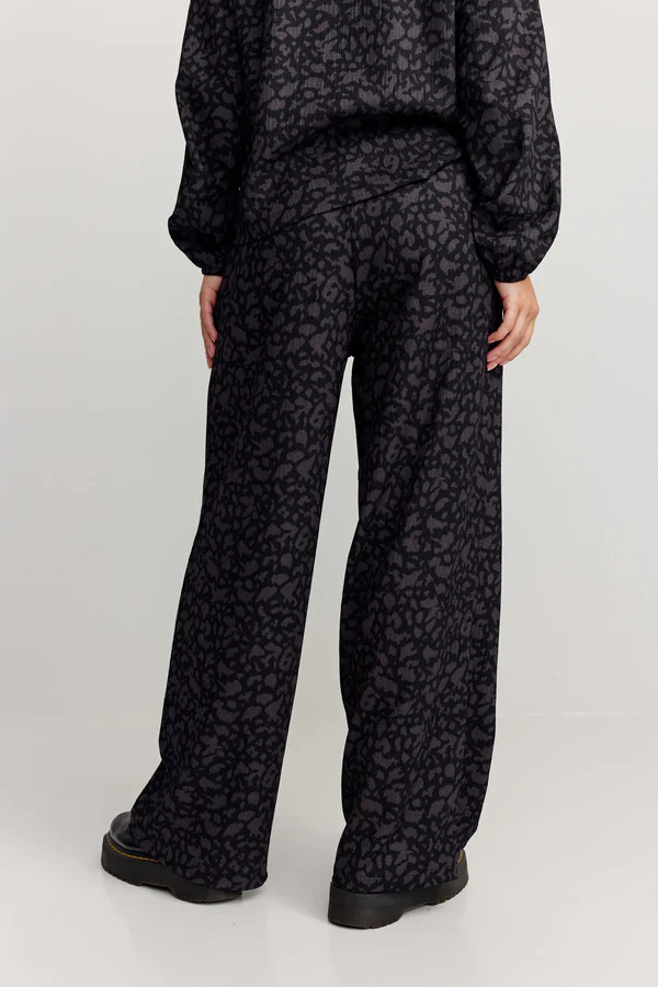 Makia naisten housut, LAILA TROUSERS Musta Kuosi - Image 3