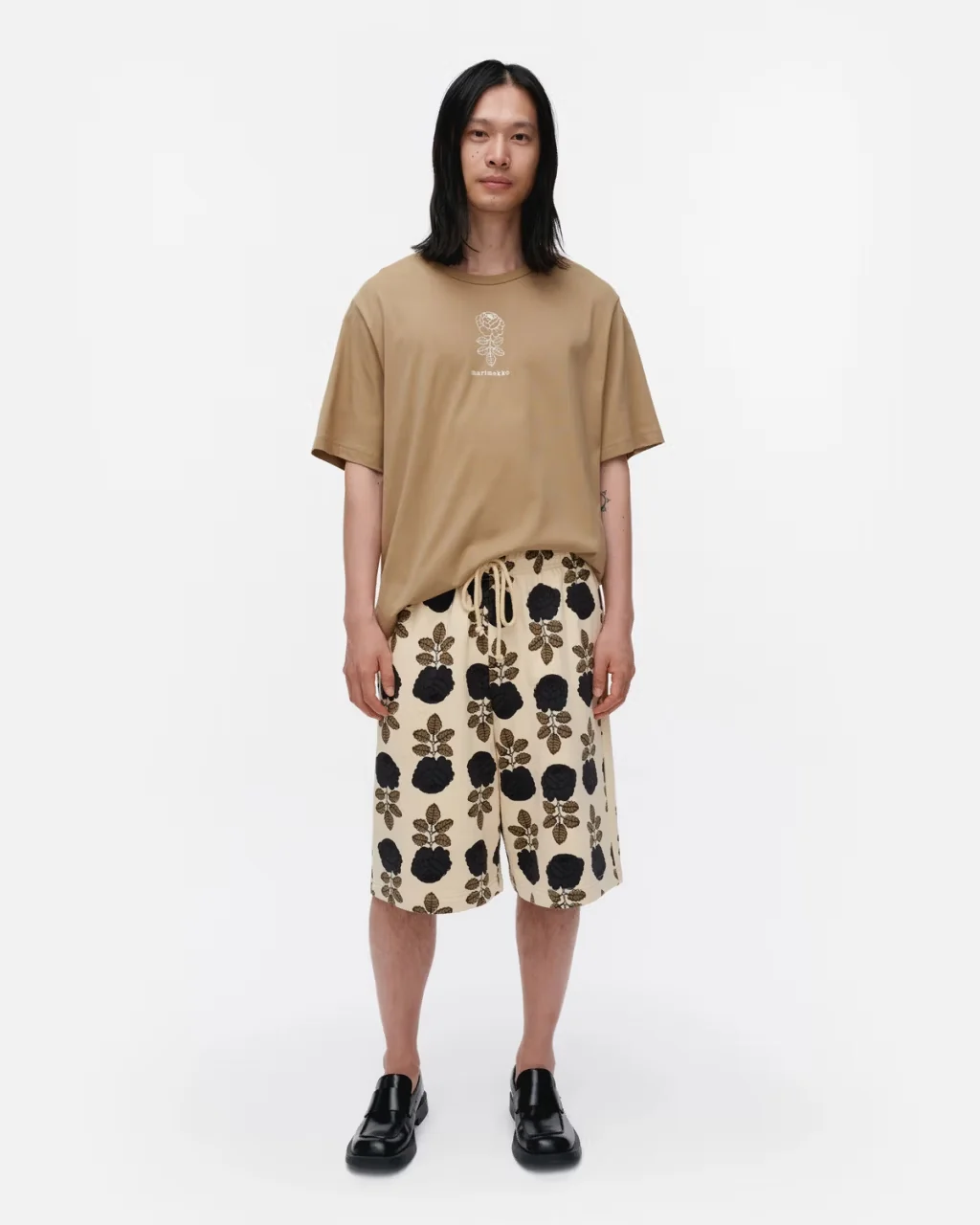 Marimekko naisten shortsit, SARANA VIHKIRUUSU KIOSKI SHORTSIT Beige Kuosi