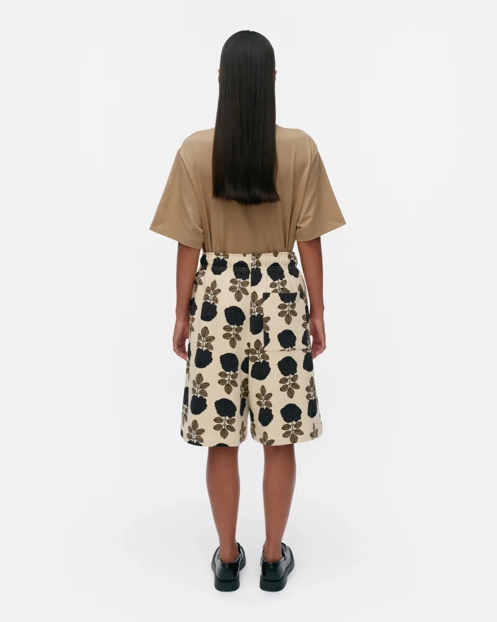 Marimekko naisten shortsit, SARANA VIHKIRUUSU KIOSKI SHORTSIT Beige Kuosi - Image 2