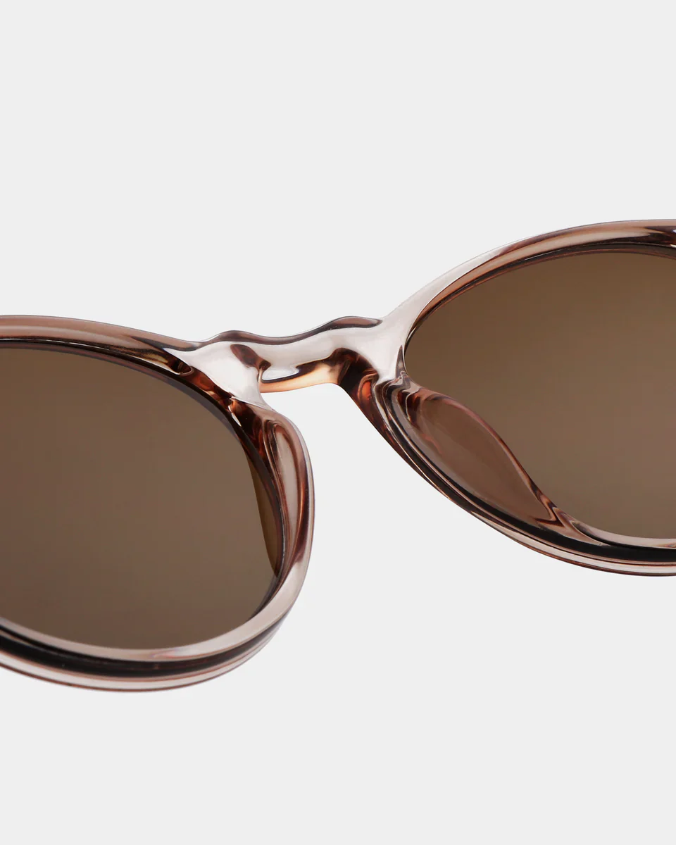 A.Kjaerbede unisex aurinkolasir Marvin, vaalea beige - Image 4