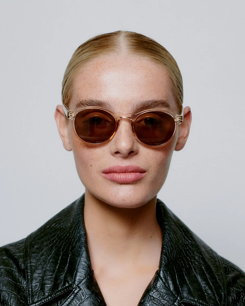 A.Kjaerbede unisex aurinkolasir Marvin, vaalea beige - Image 6