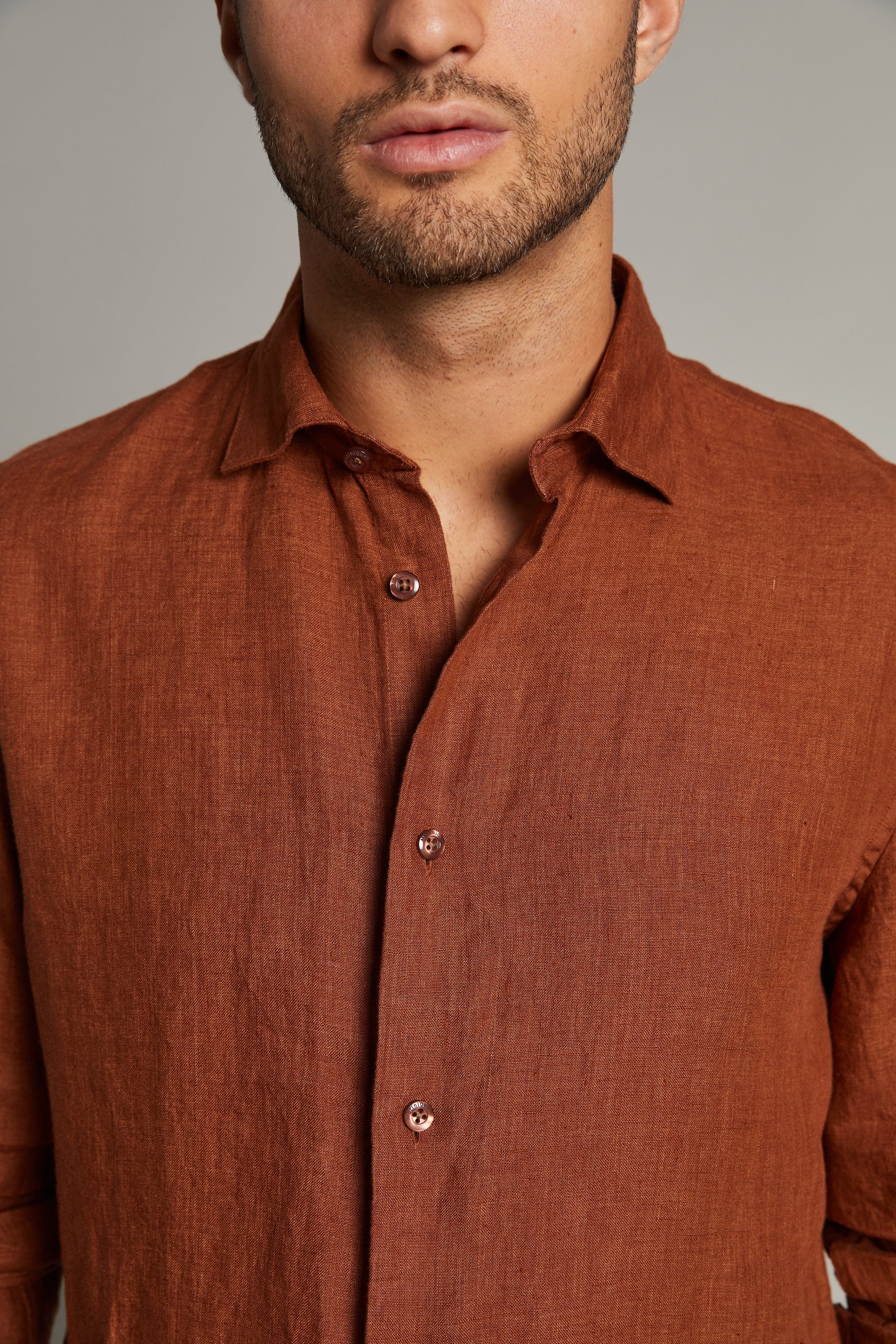 MATINIQUE Miesten Pellavapaita MARC SHORT LINEN Shell Coral - Image 2