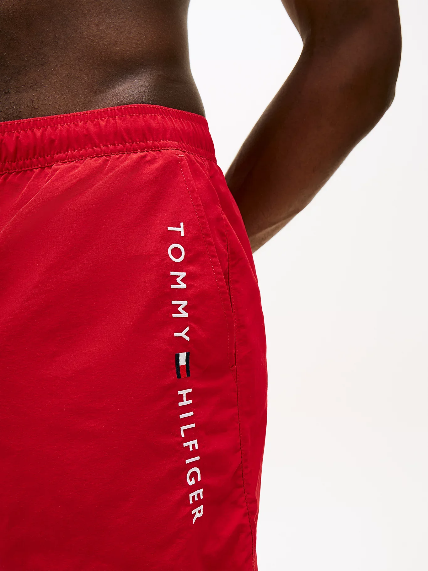 Tommy Hilfiger miesten uimashortsit Medium Strawstring Zip Pocket, punainen - Image 3