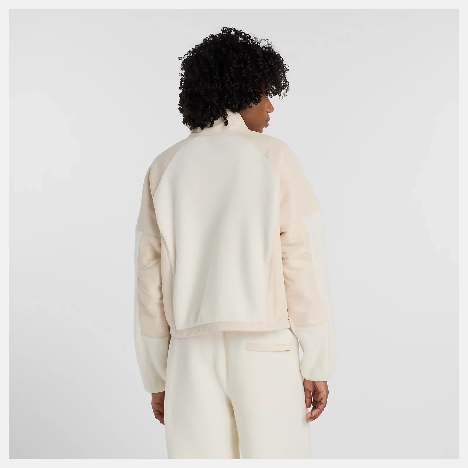 New Balance naisten fleecetakki, High Pile Fleece Jacket Luonnonvalkoinen - Image 2