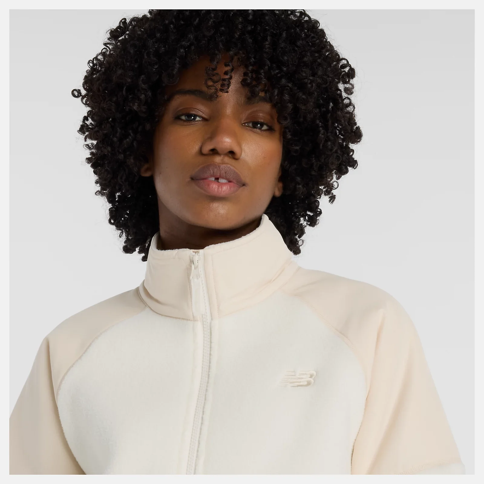 New Balance naisten fleecetakki, High Pile Fleece Jacket Luonnonvalkoinen - Image 3