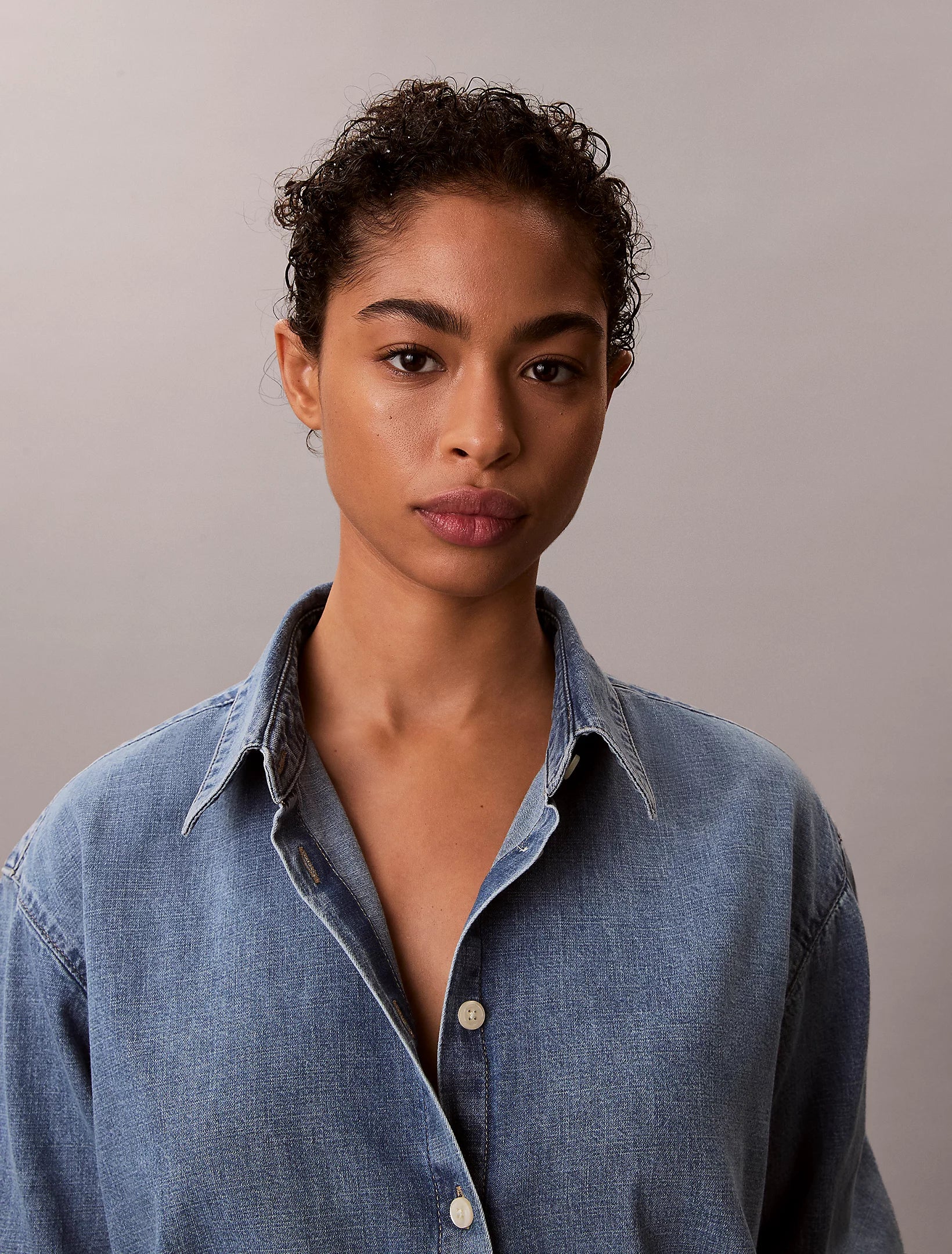 Calvin Klein Jeans naisten farkkupaita Oversized Shirt Vintage Bell, sininen - Image 4